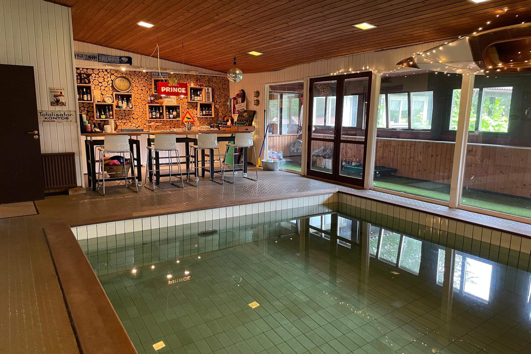 5 sterren vakantie huis in KNÄRED - Zwembad