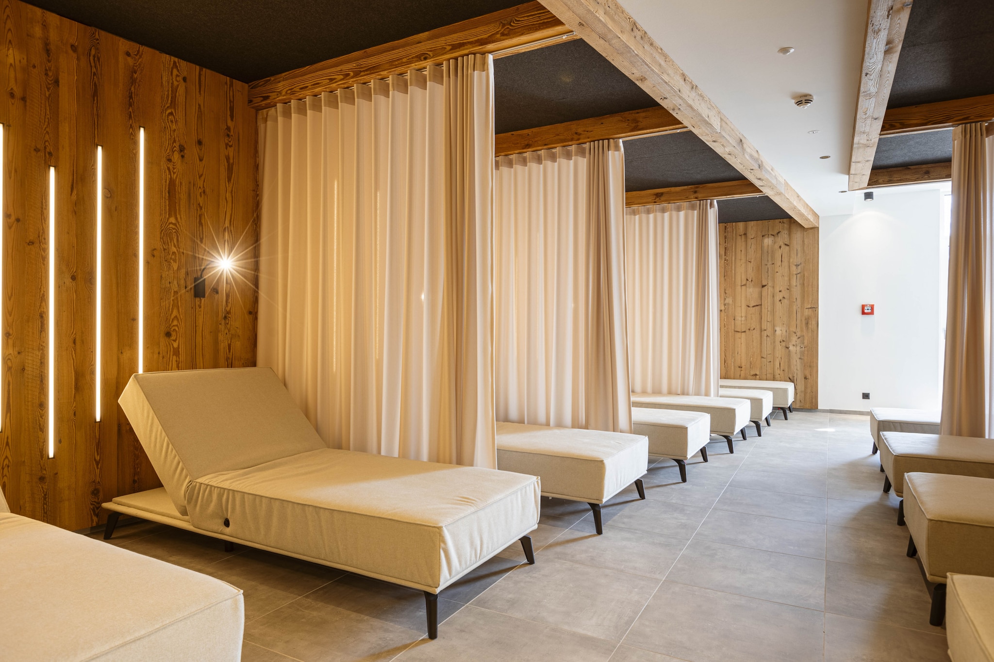 Fiss Suites 7 SV - Untagged