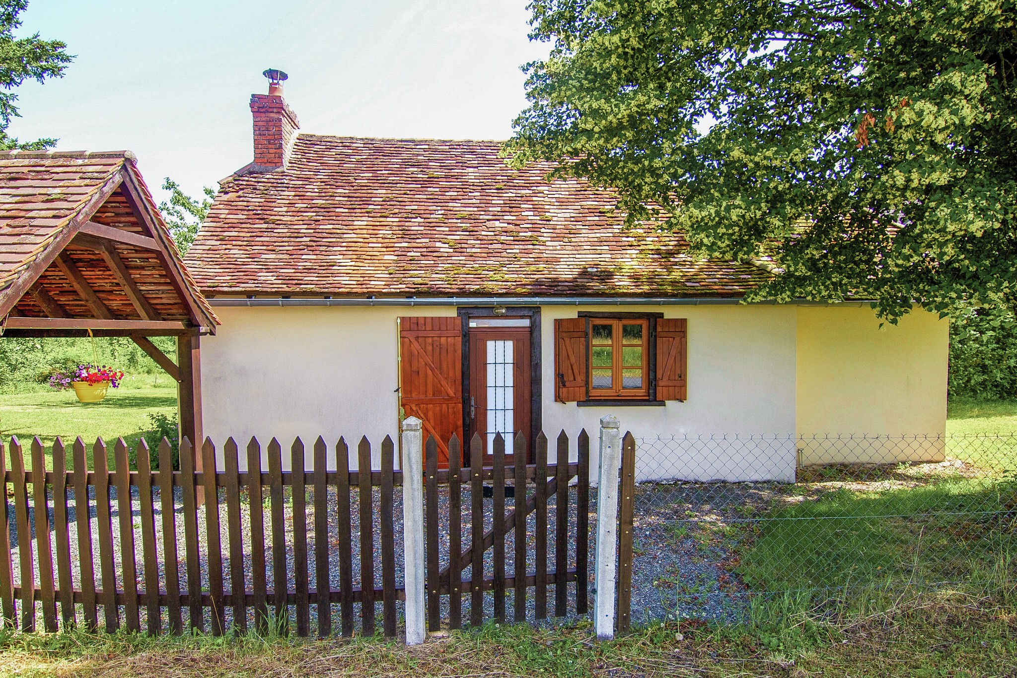 Welcoming cottage in Savignac-Lédrier with garden