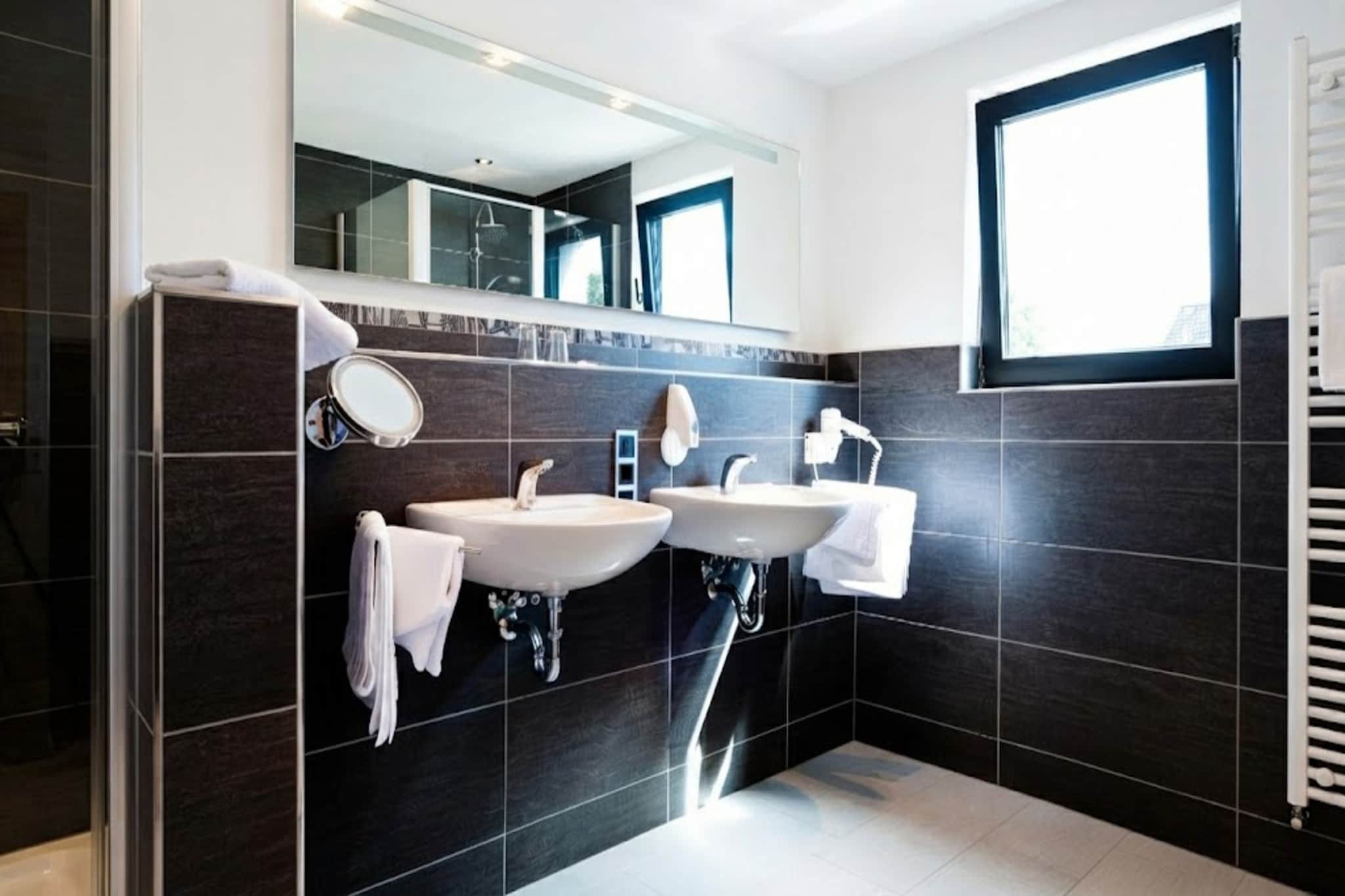 Landhotel Rauber Sankt Wendel - Double Room  Balcony - Badkamer