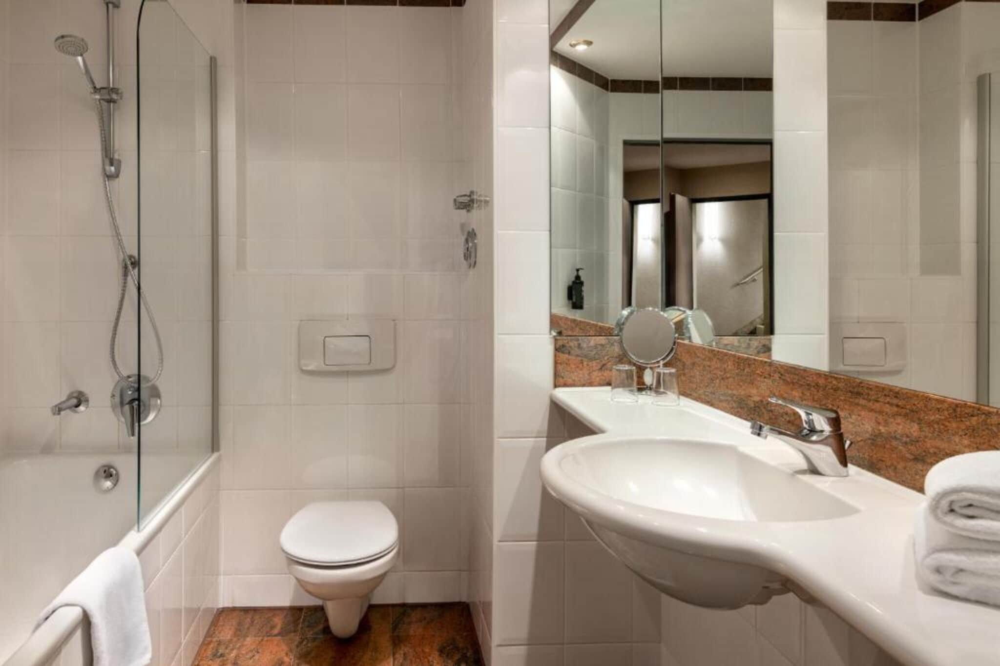 Amedia Hotel & Suites Leipzig - Comfort Twin Room - Bathroom
