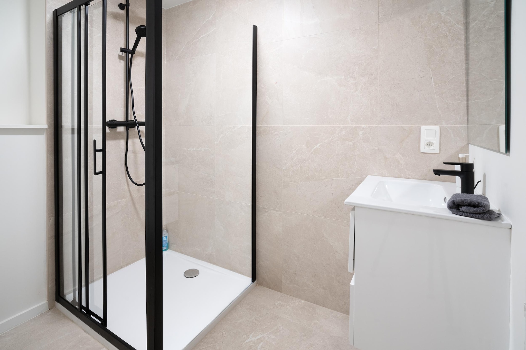FR135_9L_1A - Bathroom