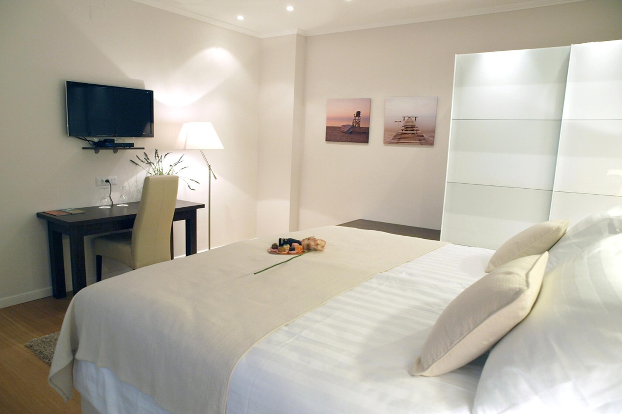 Economy Double Room - Slaapkamer