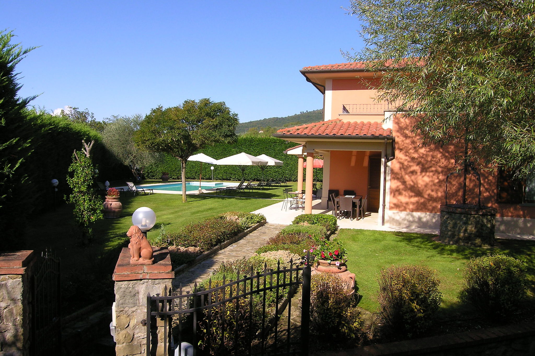 Villa Loro Ciuffenna, située dans les collines de Toscane.