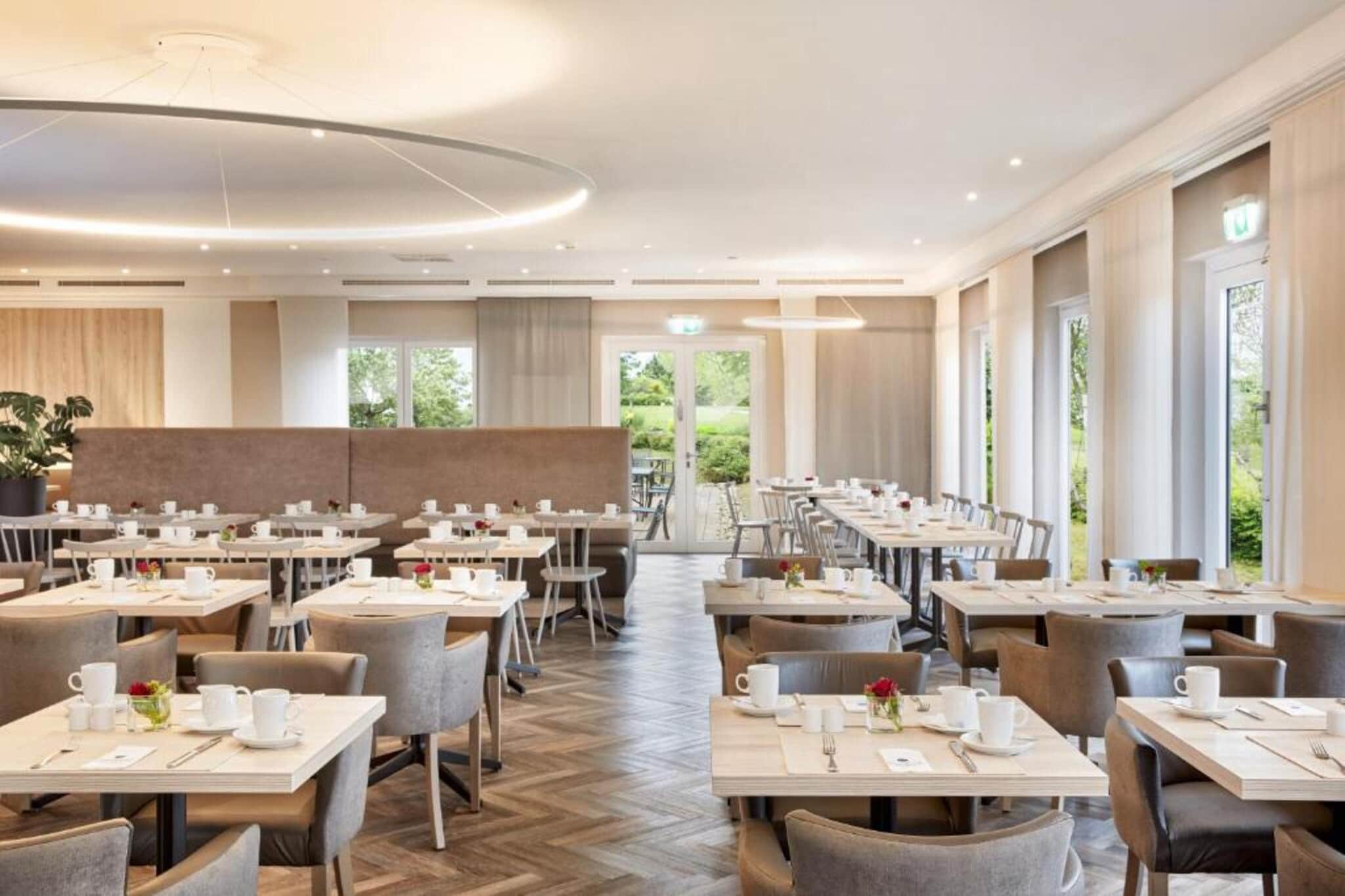 H Hotel Frankfurt Airport West - Comfort Double Room - Image-tags.hotelfacilitiesandservices