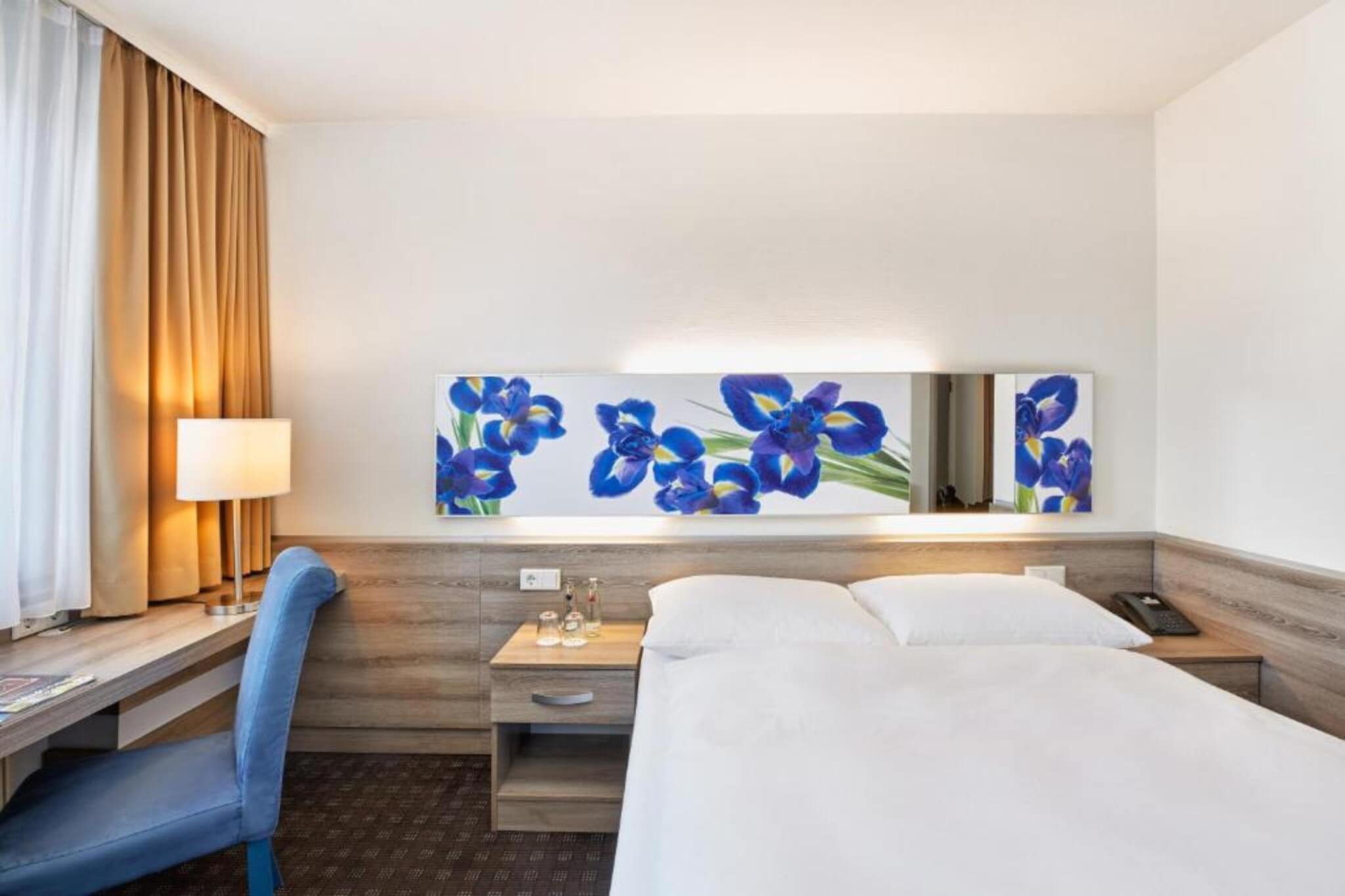 H Hotel Frankfurt Airport West - Comfort Double Room - Slaapkamer
