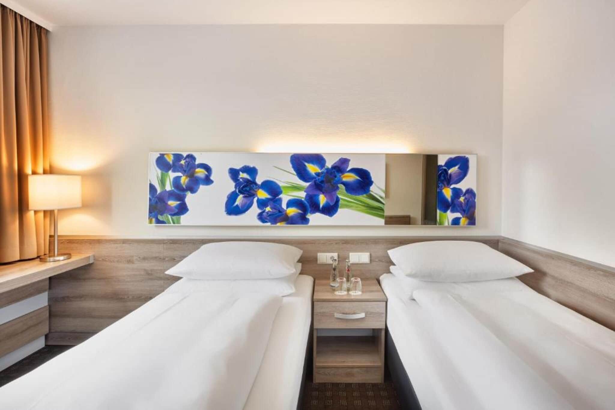 H Hotel Frankfurt Airport West - Comfort Twin Room - Slaapkamer