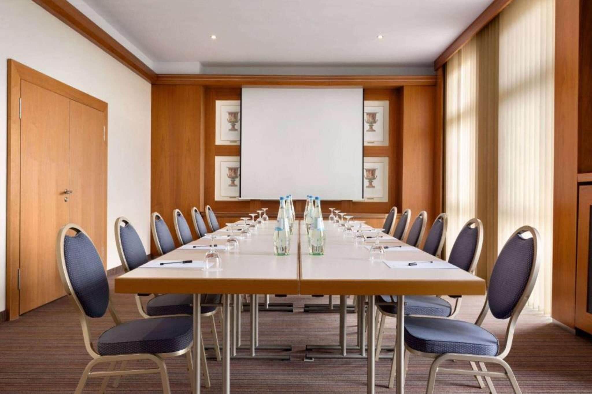 Sunday Hotel München Airport - Superior Single Room - Image-tags.hotelfacilitiesandservices