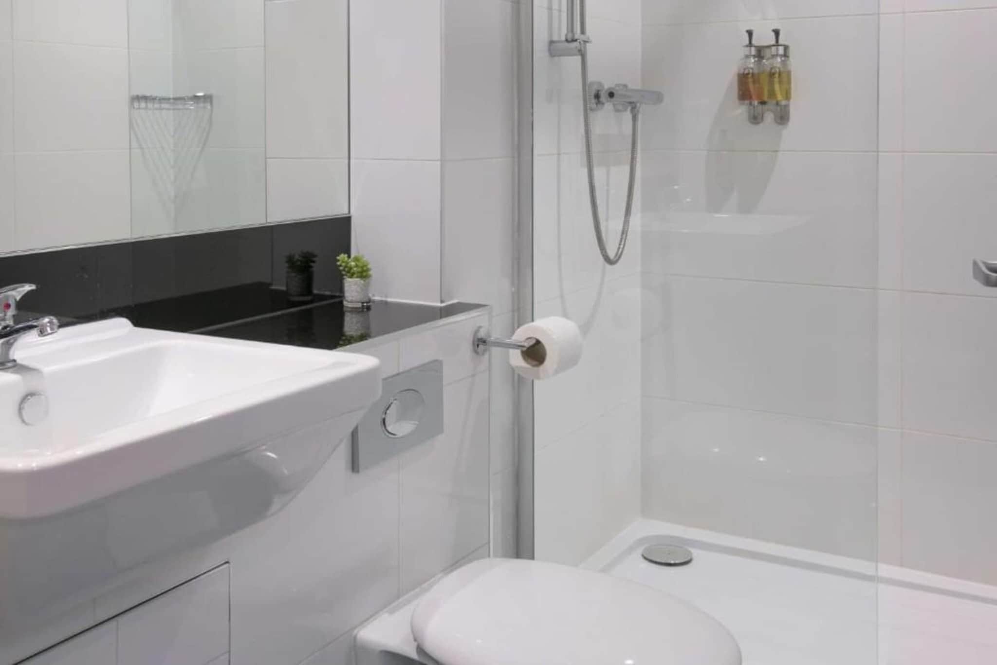 Standard Double or Twin Room - Badkamer