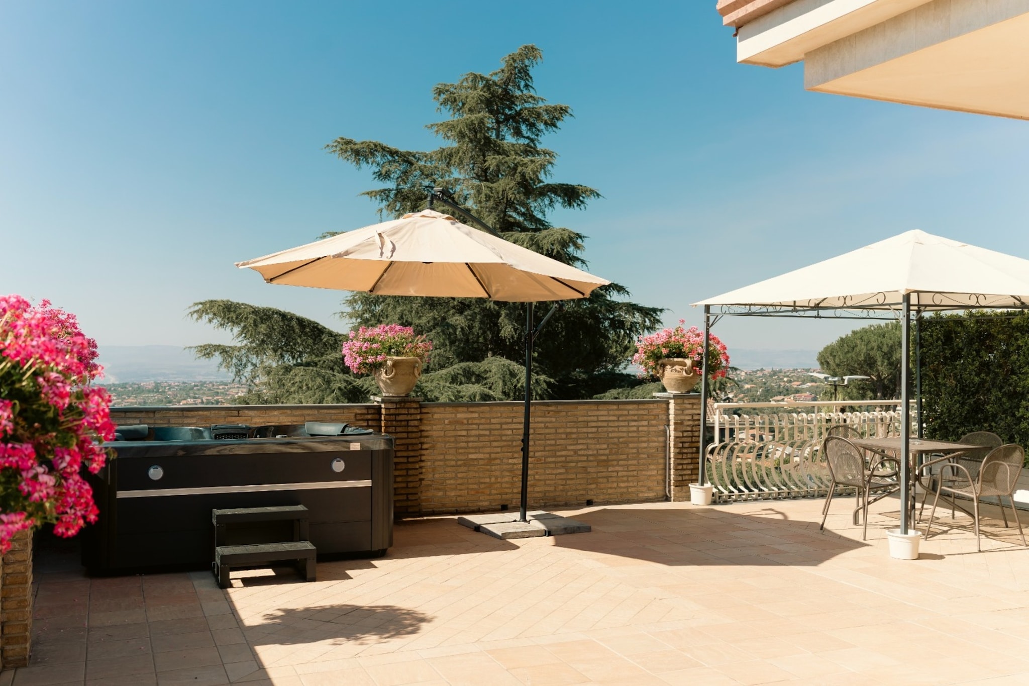 Bilocale with Sea view and Jacuzzi - équipements