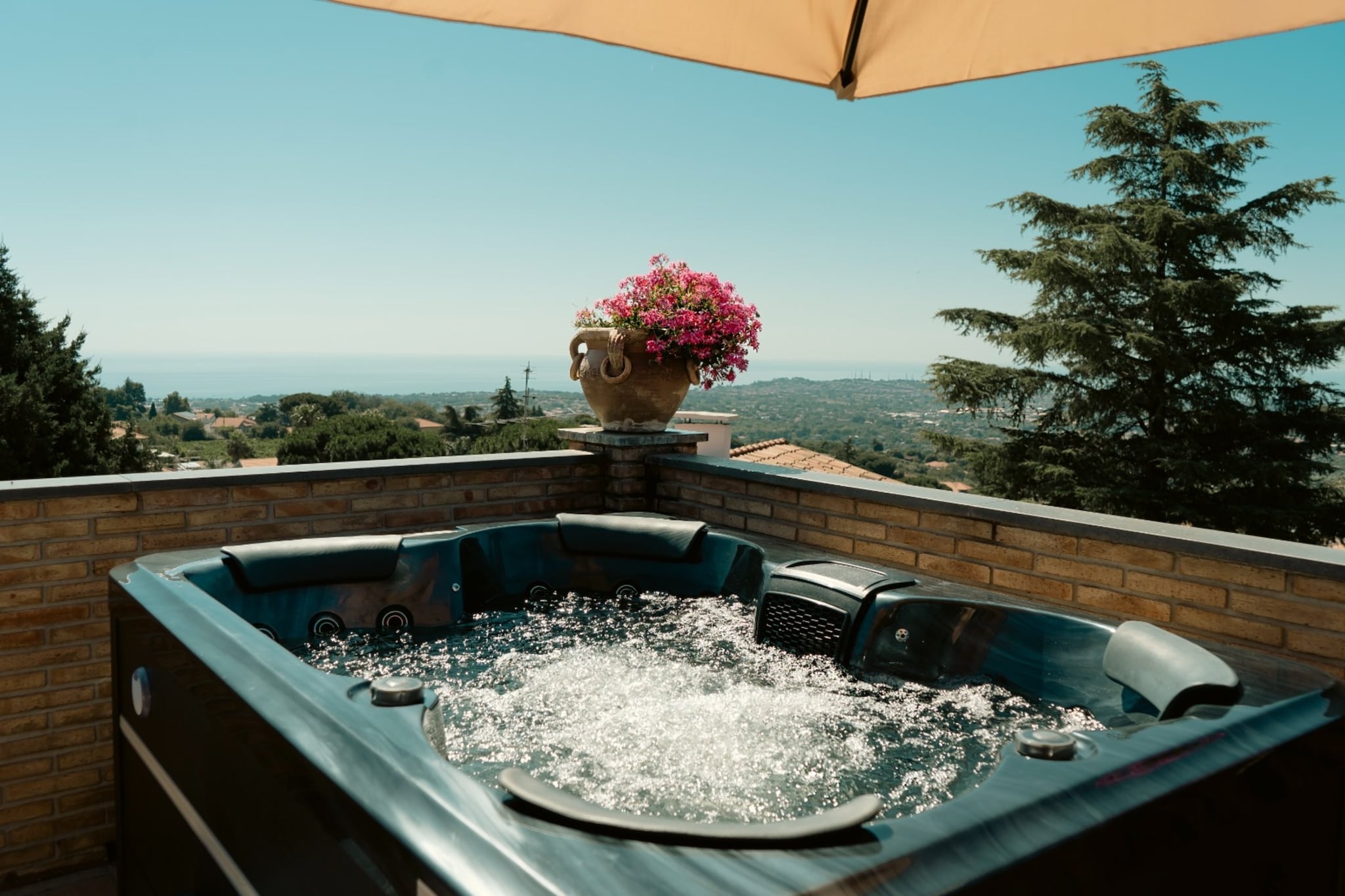 Bilocale with Sea view and Jacuzzi