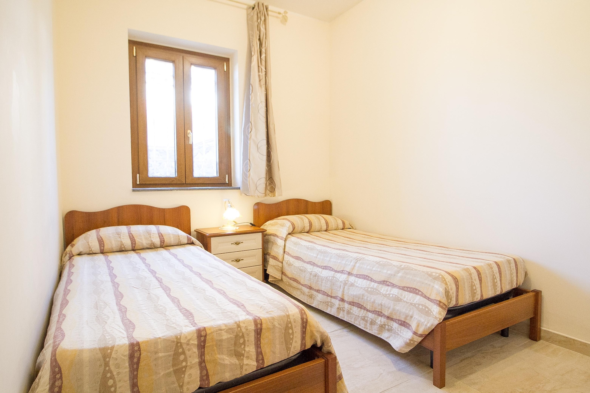 N 2 Appartamenti Trilocali con vista mare - Chambre