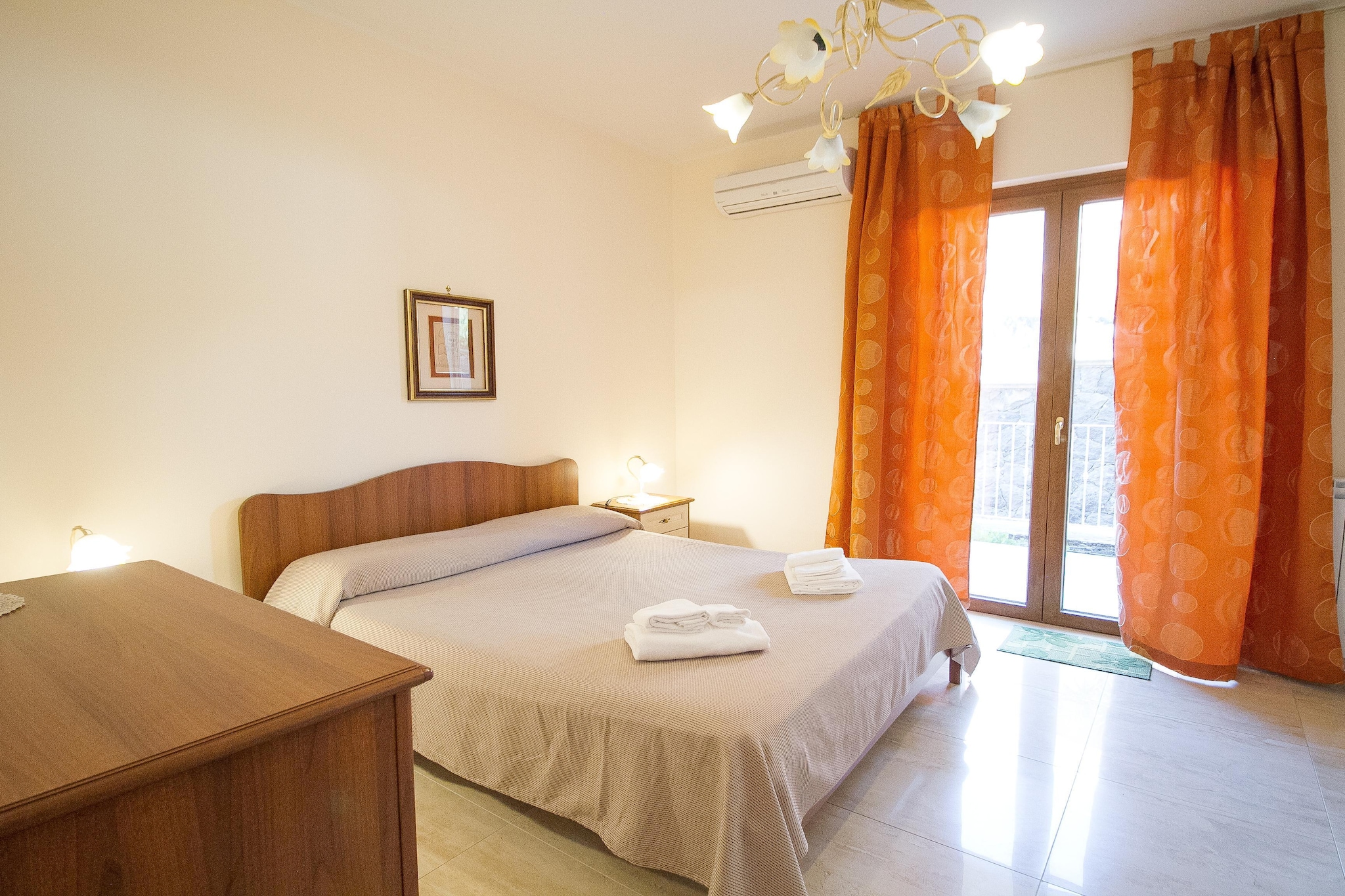 N 2 Appartamenti Trilocali con vista mare - Chambre