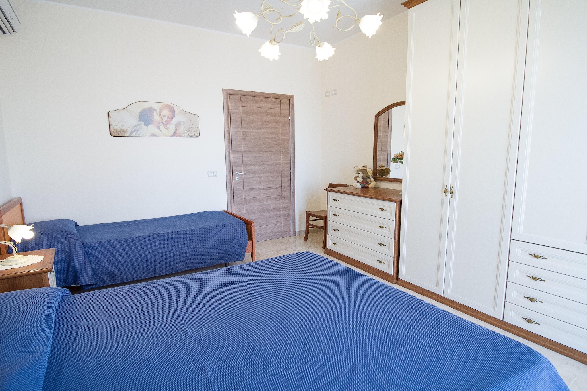 N 2 Appartamenti Trilocali con vista mare - Chambre