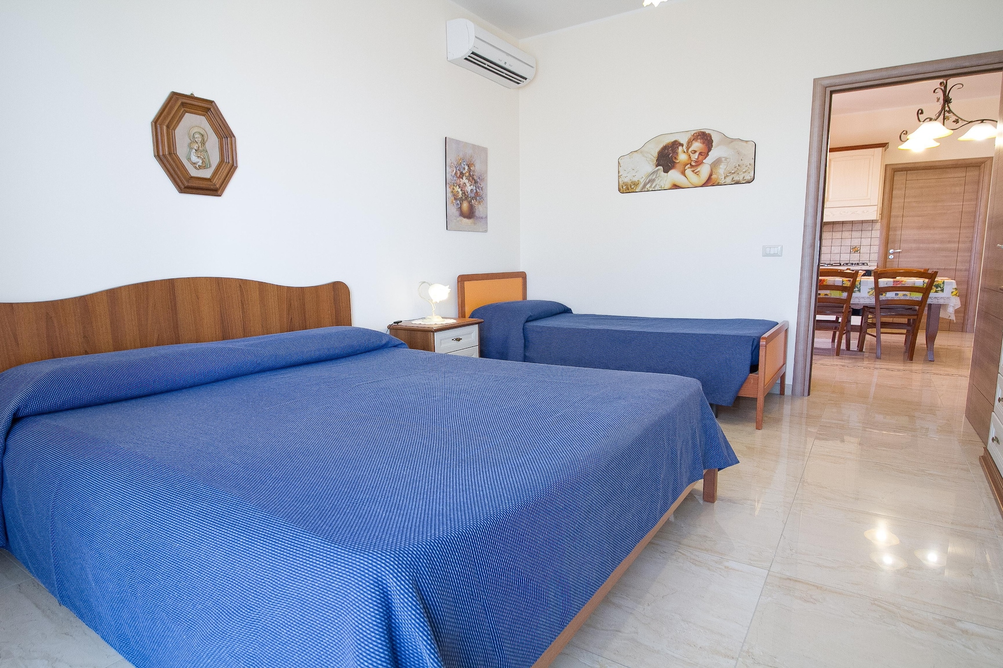 N 2 Appartamenti Trilocali con vista mare - Chambre