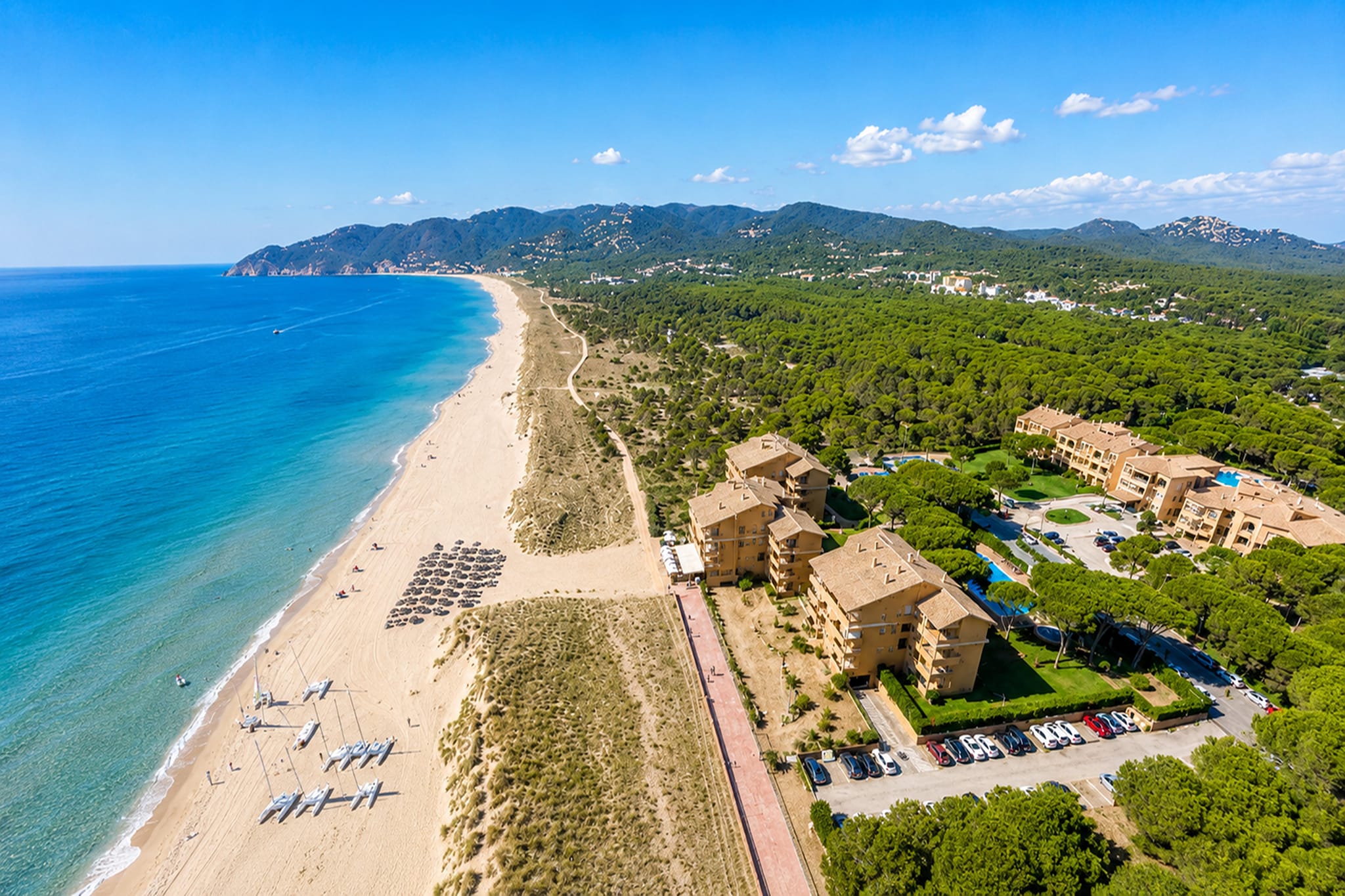 Apartamento C en Pals con piscina y vistas - Areas within 5km in summer