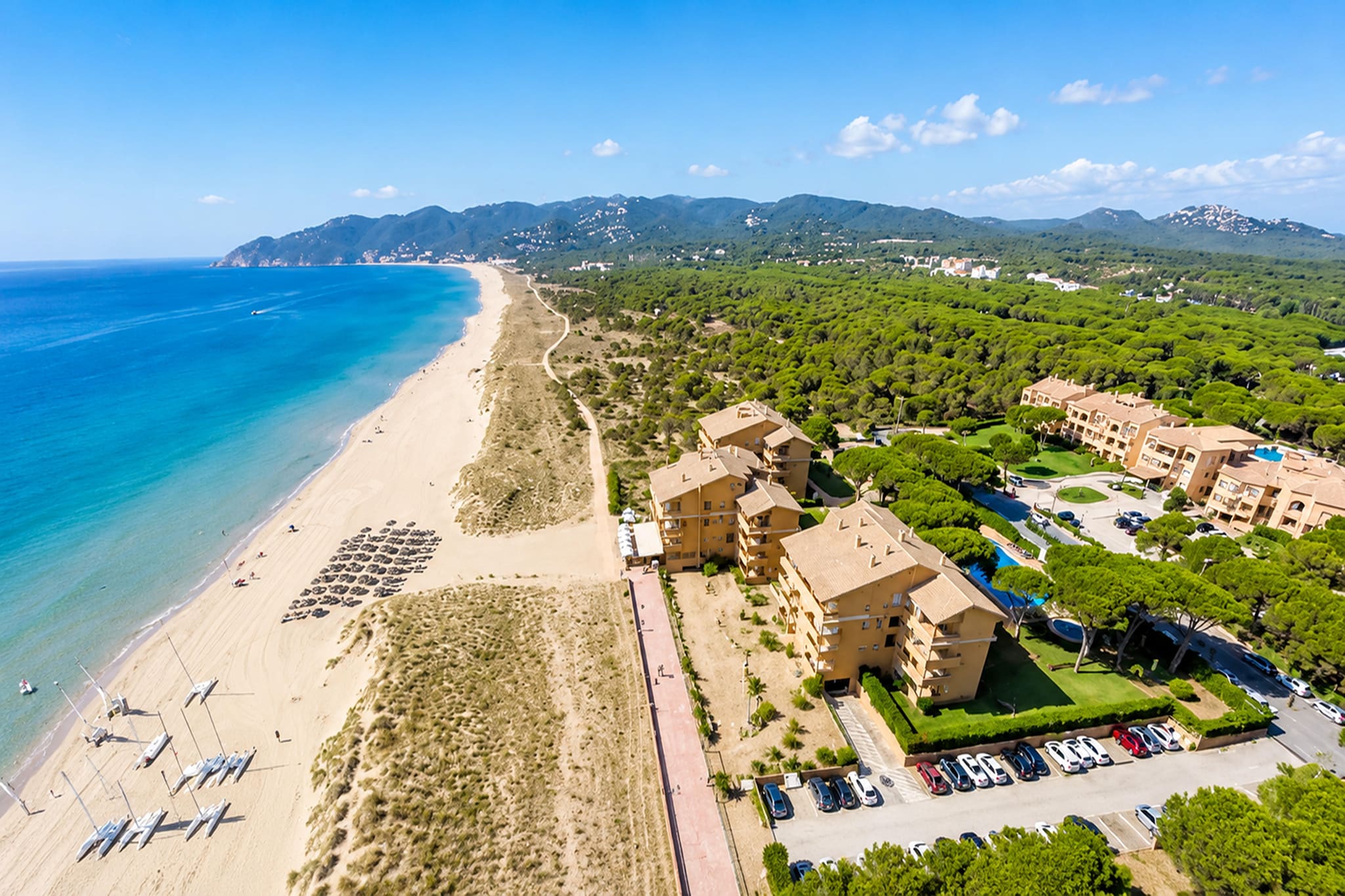 Apartamento C en Pals con piscina y vistas - Areas within 5km in summer