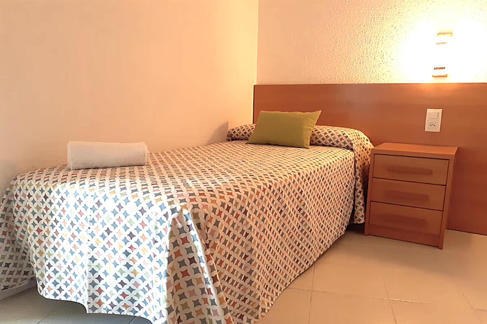 Apartamento C en Pals con piscina y vistas - Bedroom