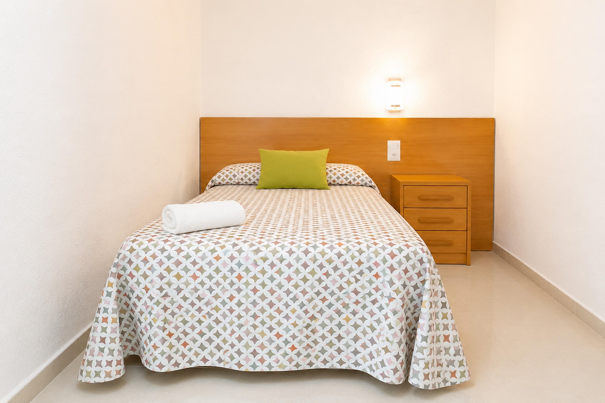 Apartamento C en Pals con piscina y vistas - Bedroom