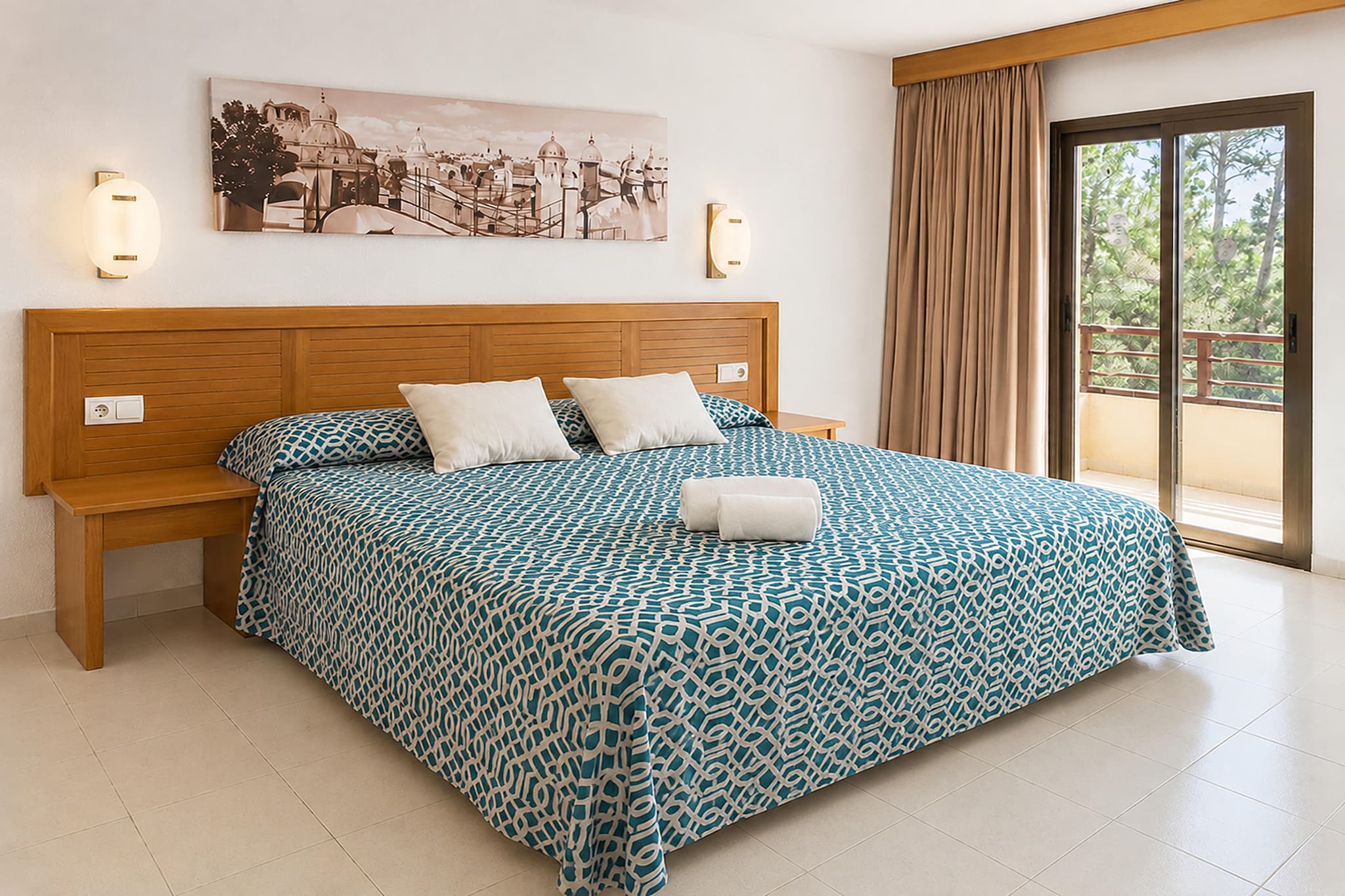 Apartament C beach with pool views - Bedroom