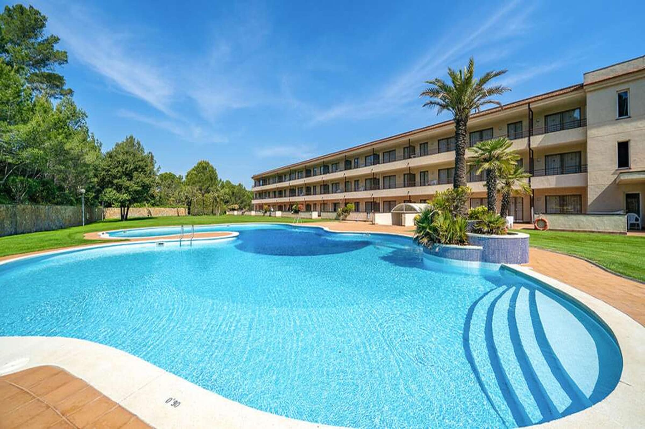 Apartament C beach with pool views