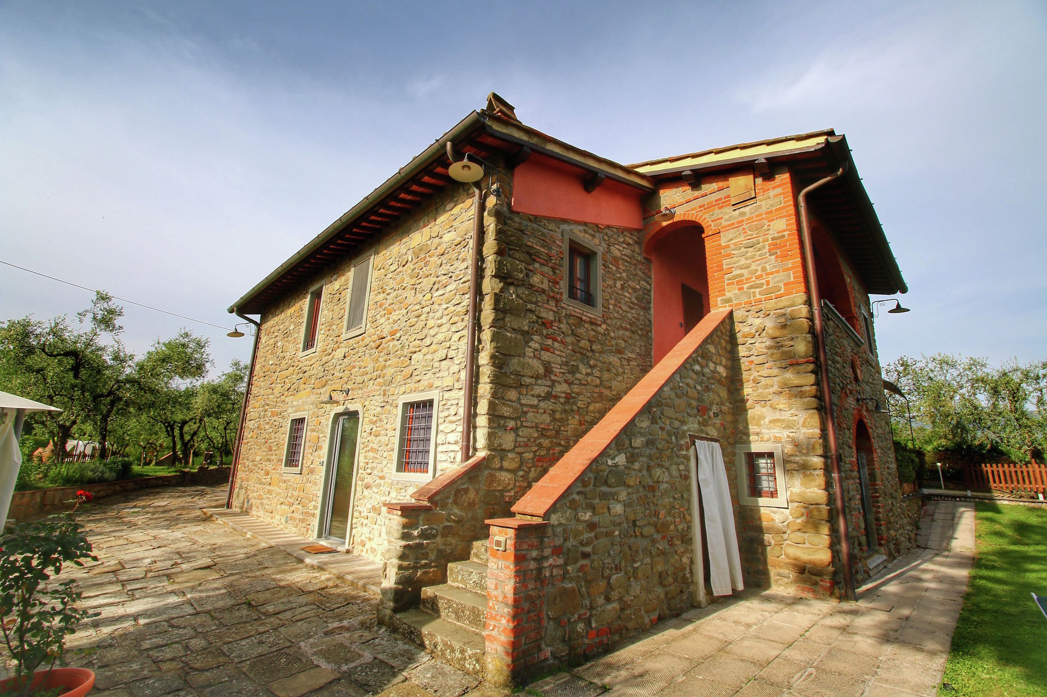 Lovely farmhouse in Pian di Scò–Campiglia in great location