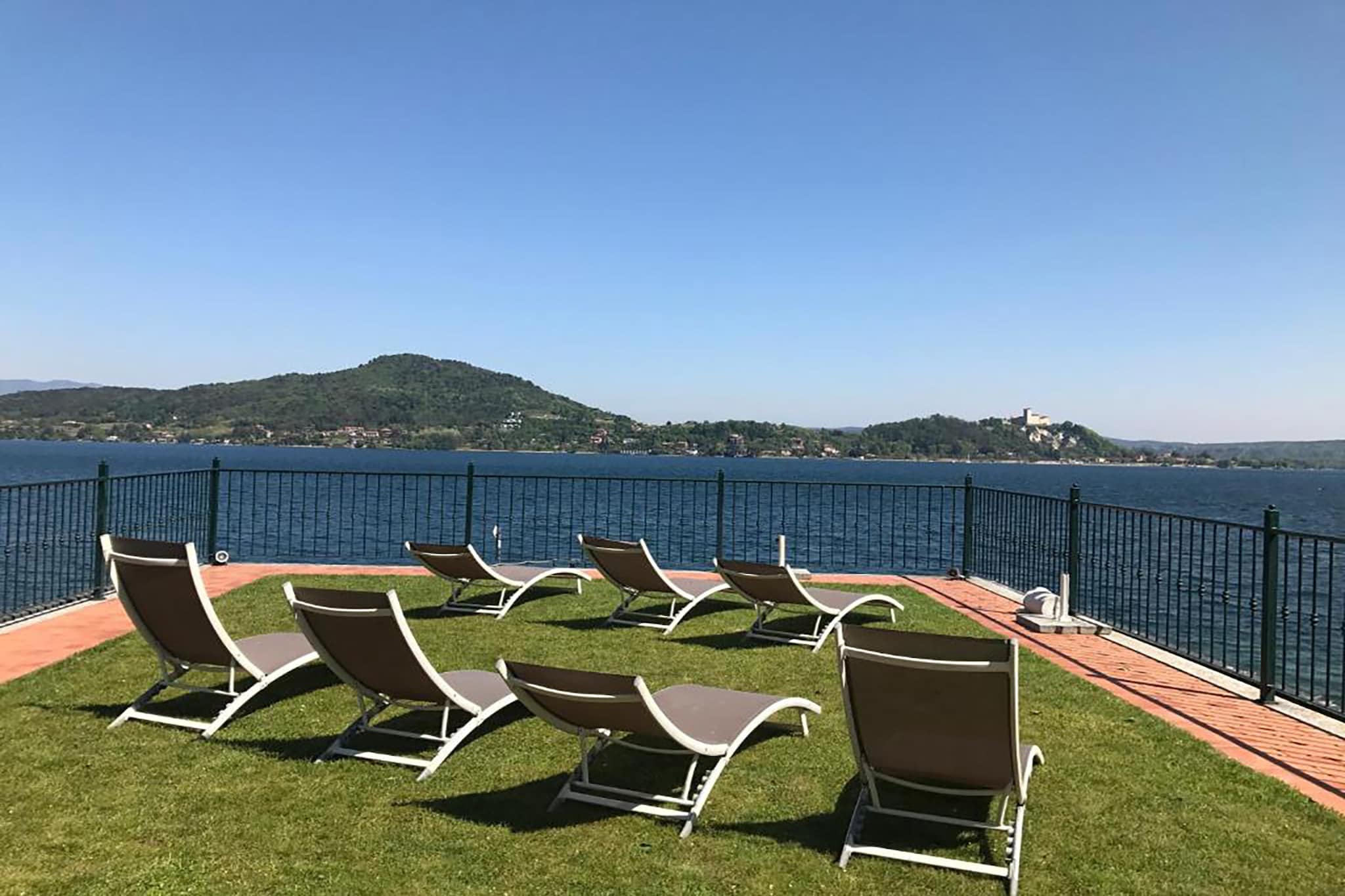 Villa Greta Meina-Trilo Angera or Arona
