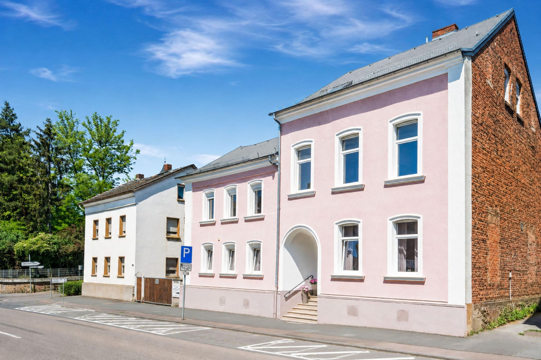 Rosa City Apartment 5 - Pax 3 - Exterior in summer