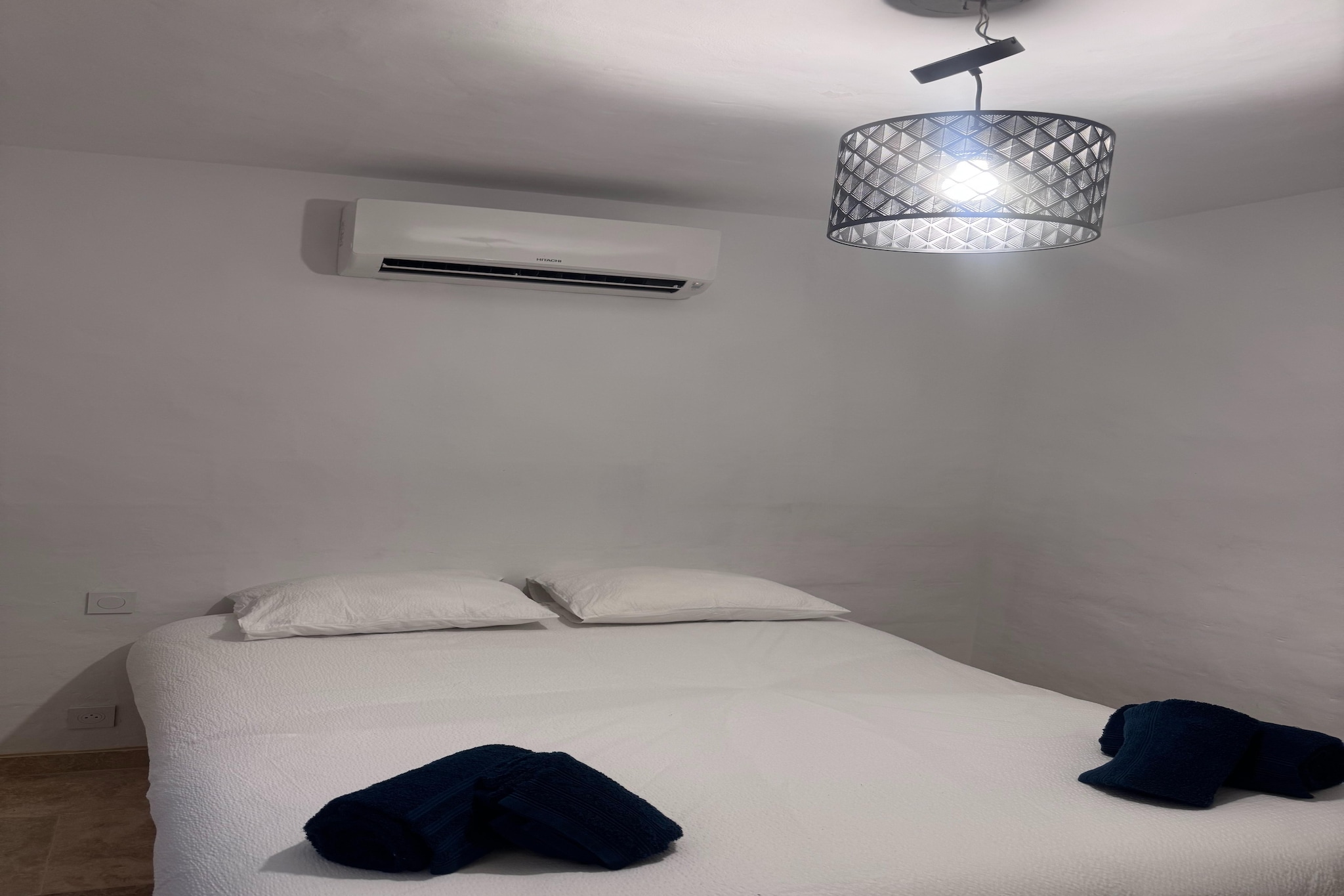 Maison de campagne avec piscine chauffée - Chambre