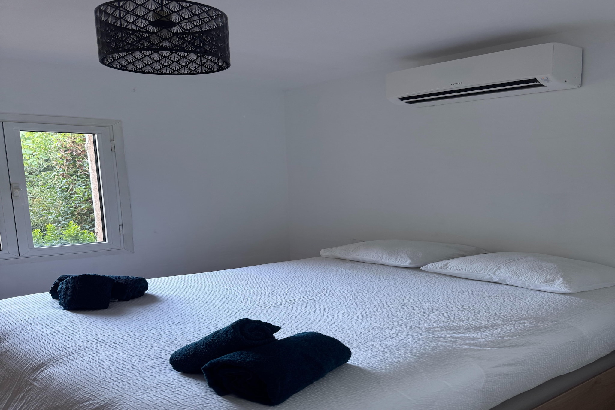 Maison de campagne avec piscine chauffée - Chambre