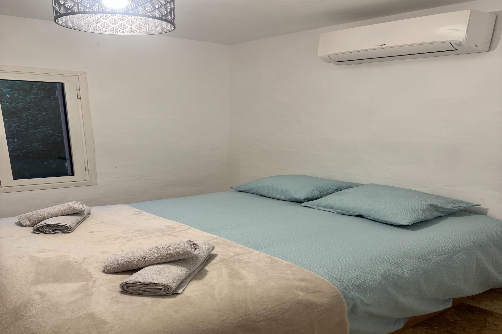 Maison de campagne avec piscine chauffée - Chambre
