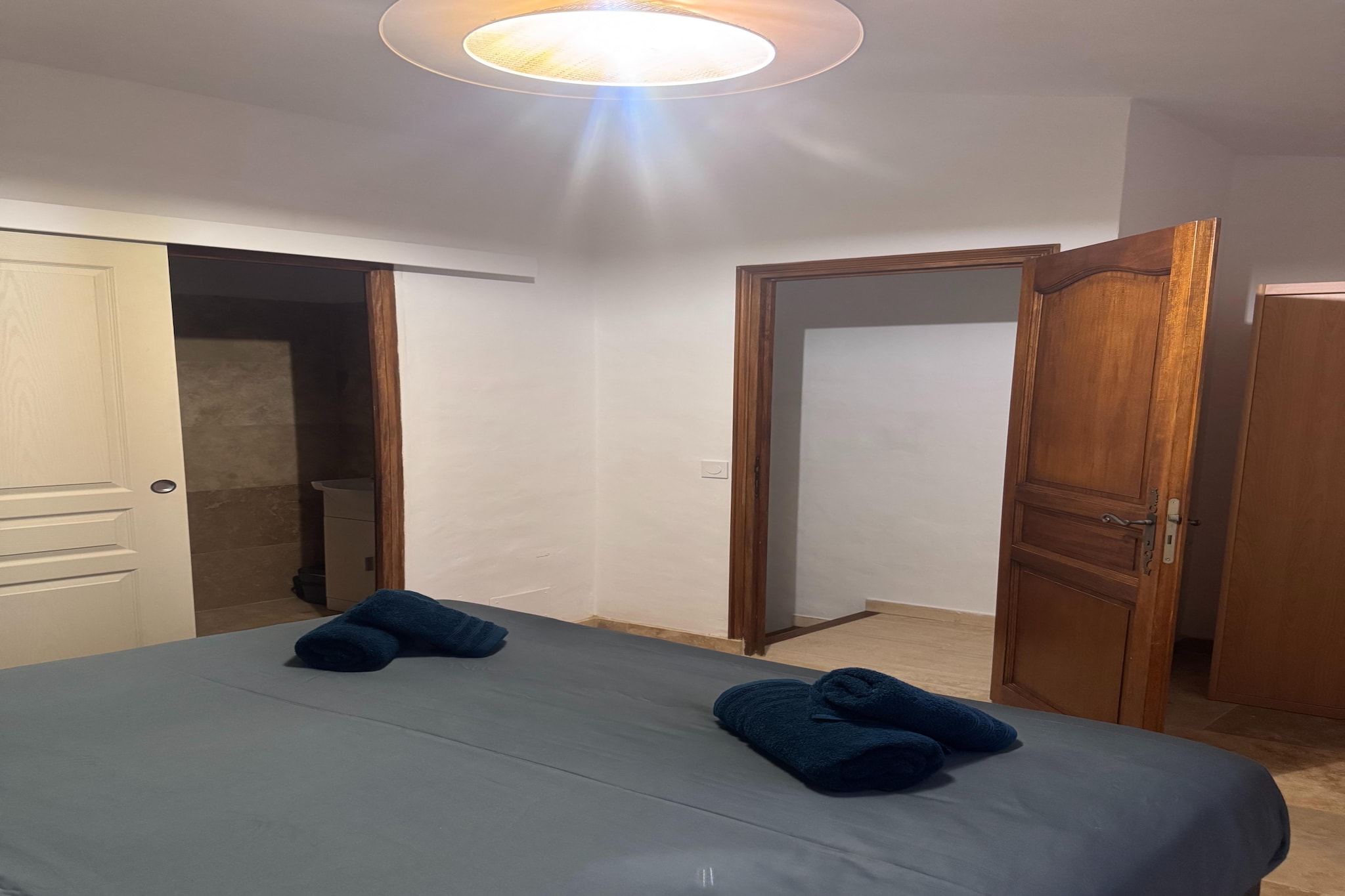 Maison de campagne avec piscine chauffée - Chambre