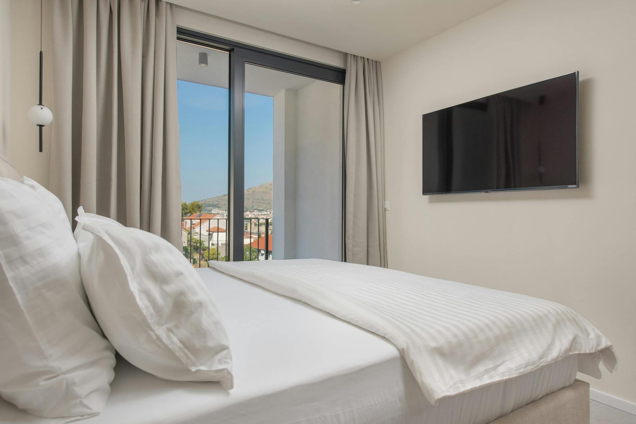 Velvet View Villa - Bedroom