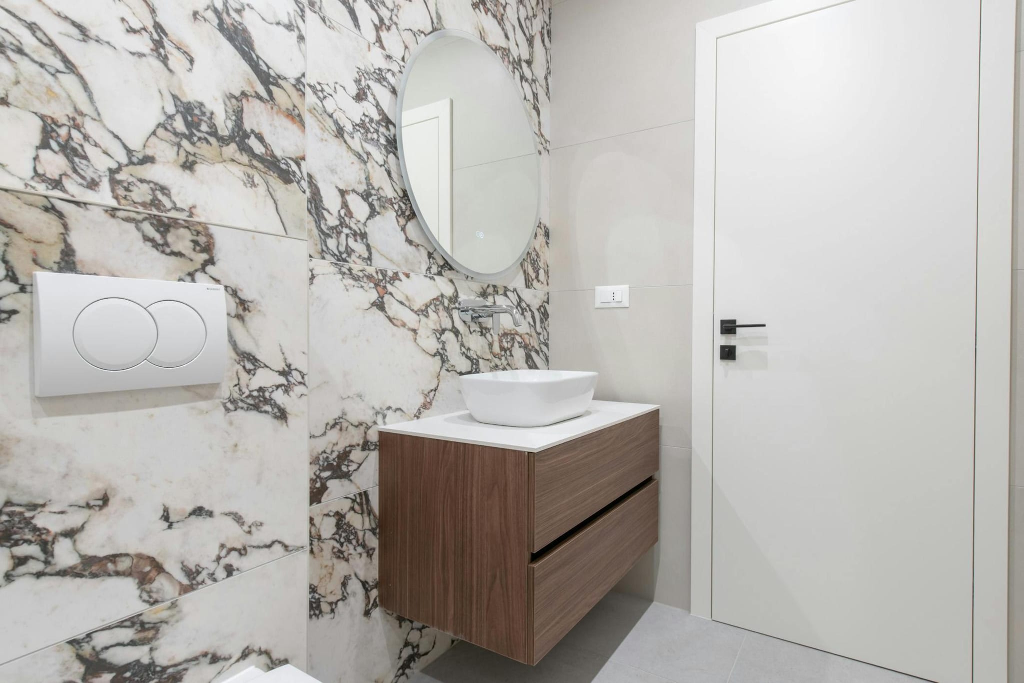 Velvet View Villa - Bathroom