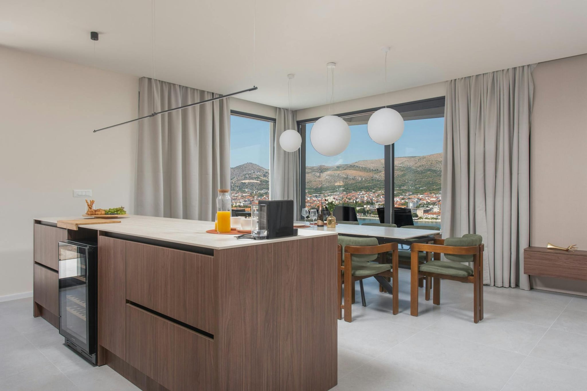 Velvet View Villa - Kitchen