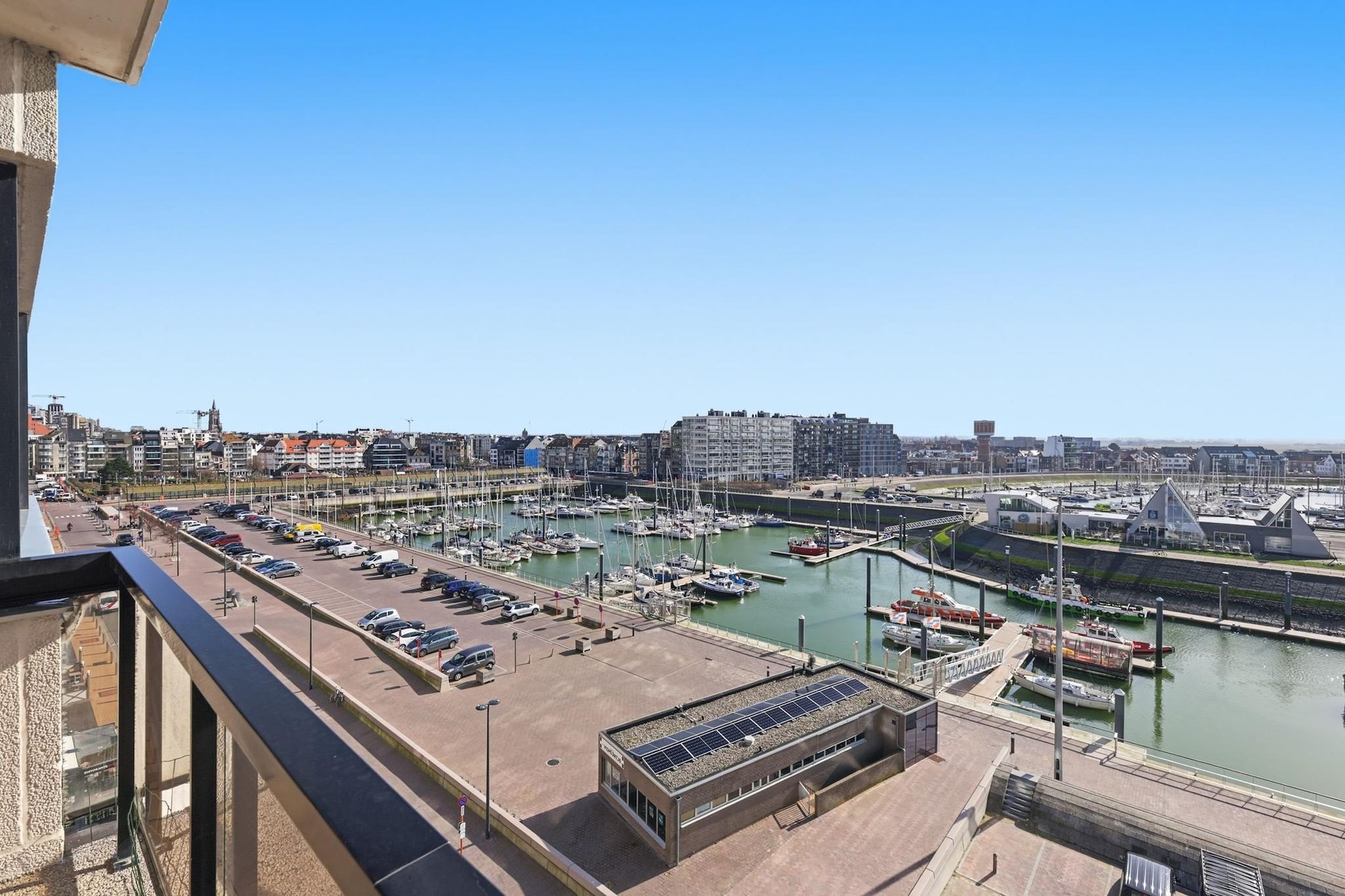 WINDSOR - 0604 - Aussicht Sommer