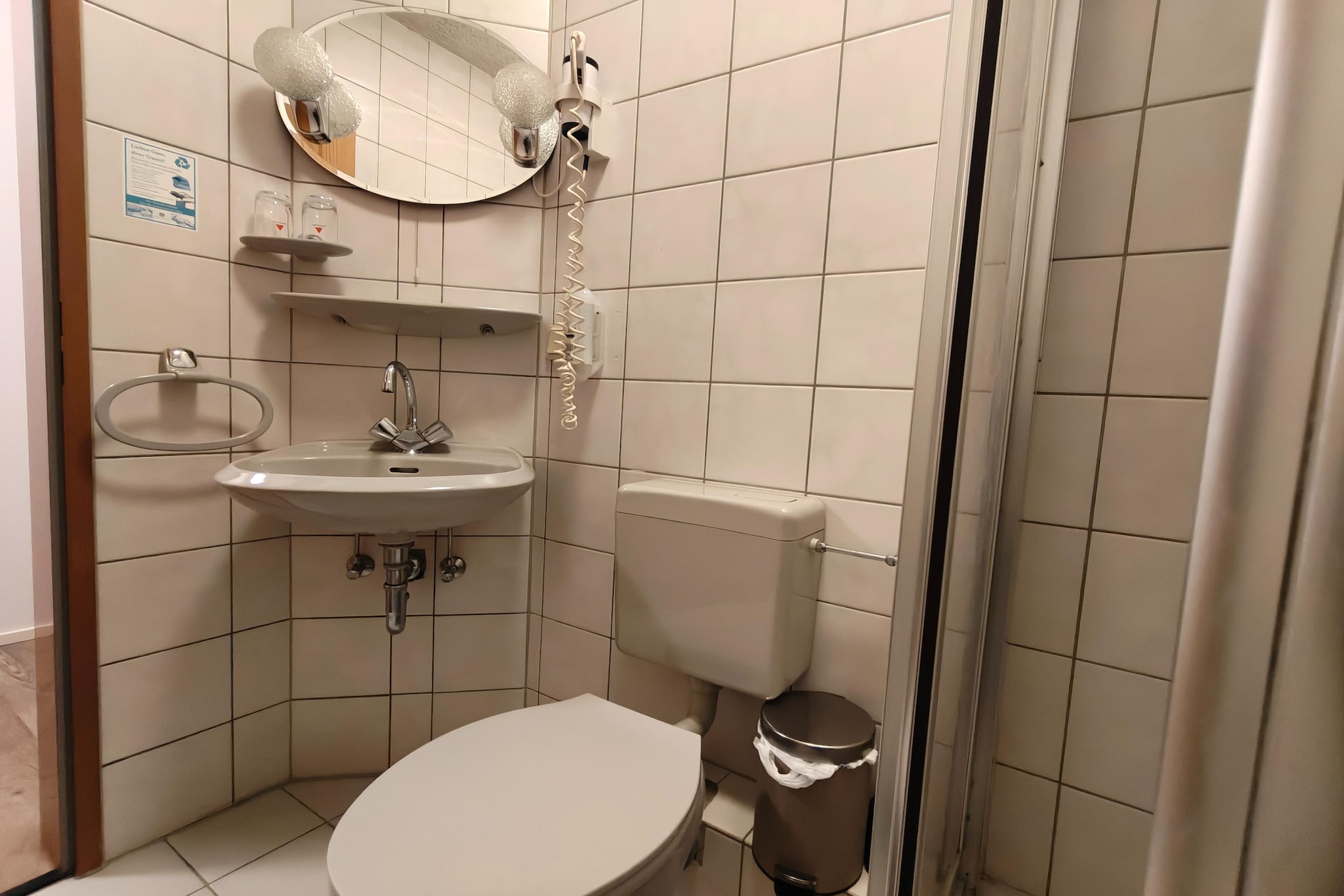 Landhotel Rauber Sankt Wendel - Standard Twin Room - Badkamer