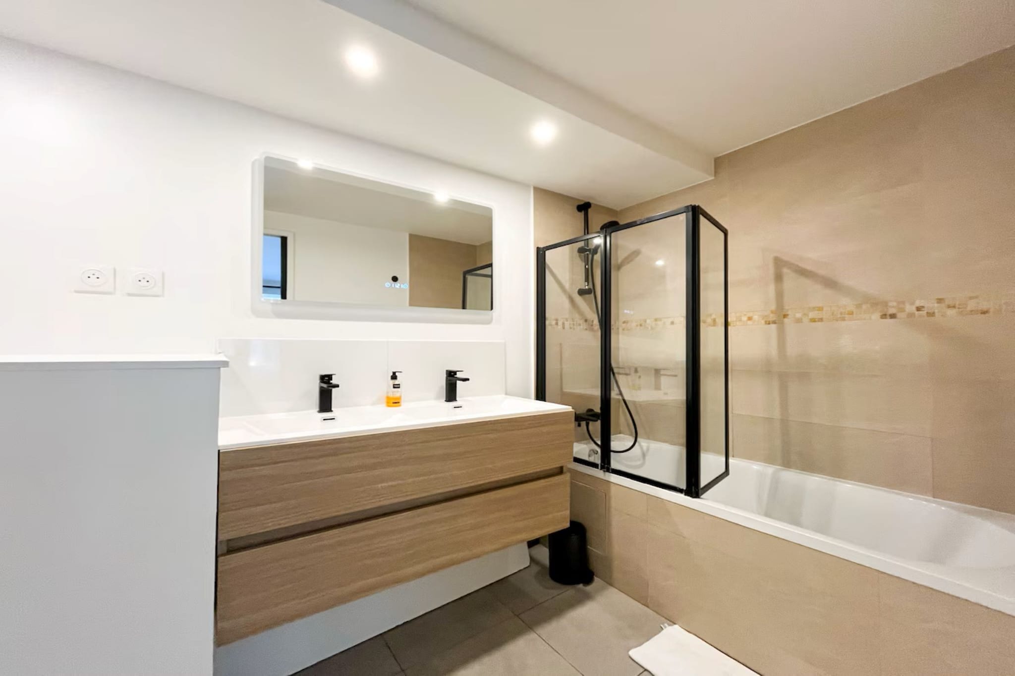 Opéra - Bathroom
