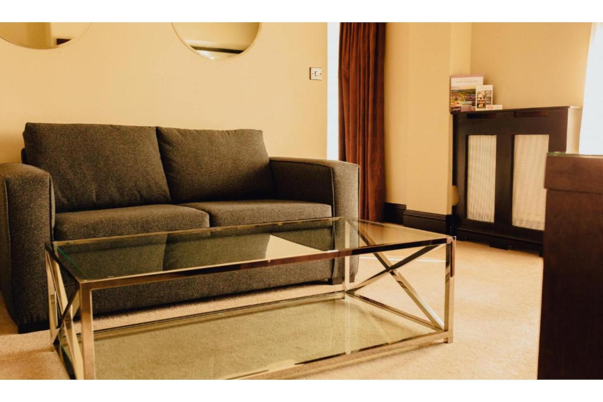 Executive family room - Living room
