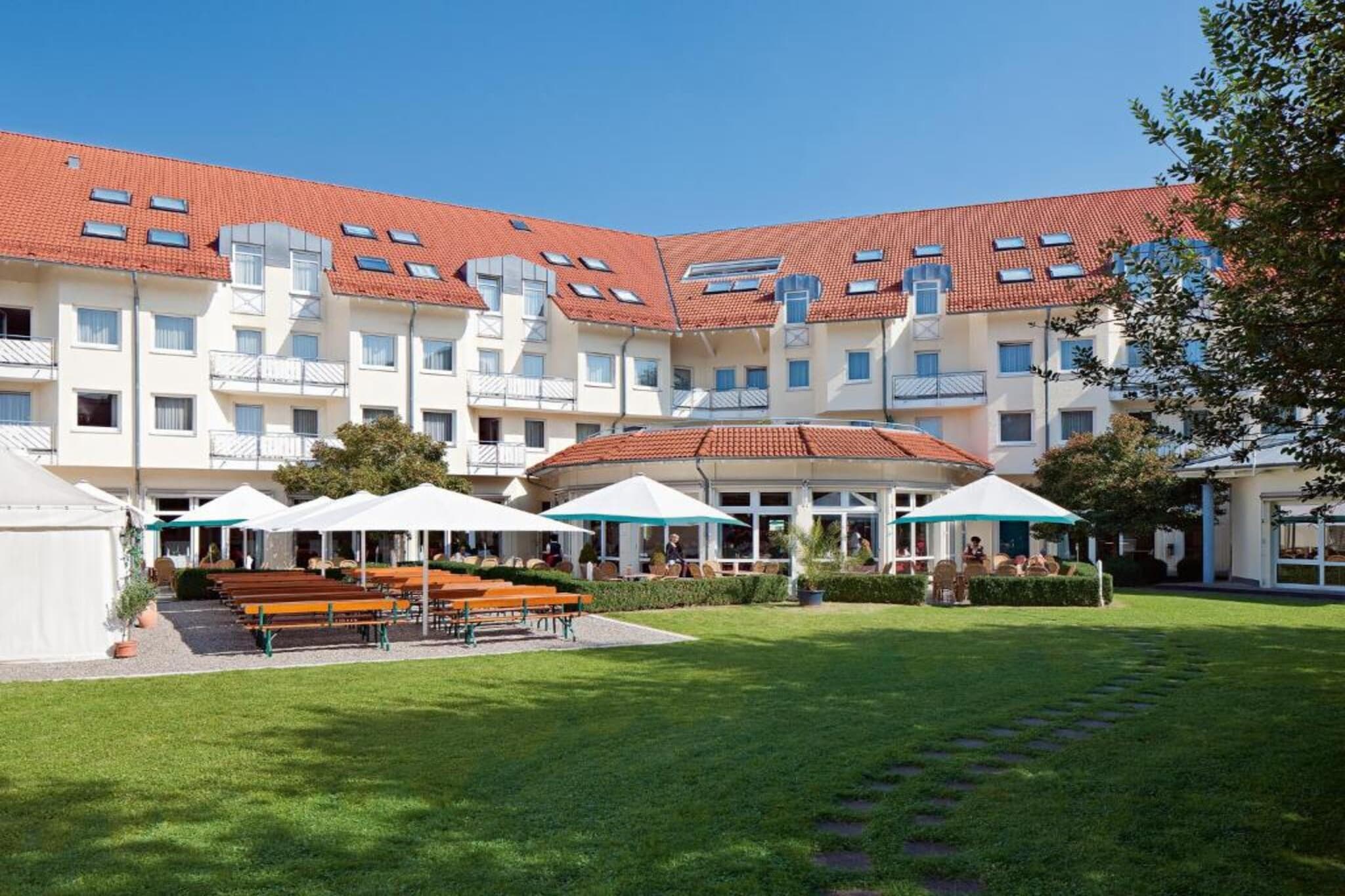 Hotel Bad Boll - Image-tags.hotelexteriorsummer