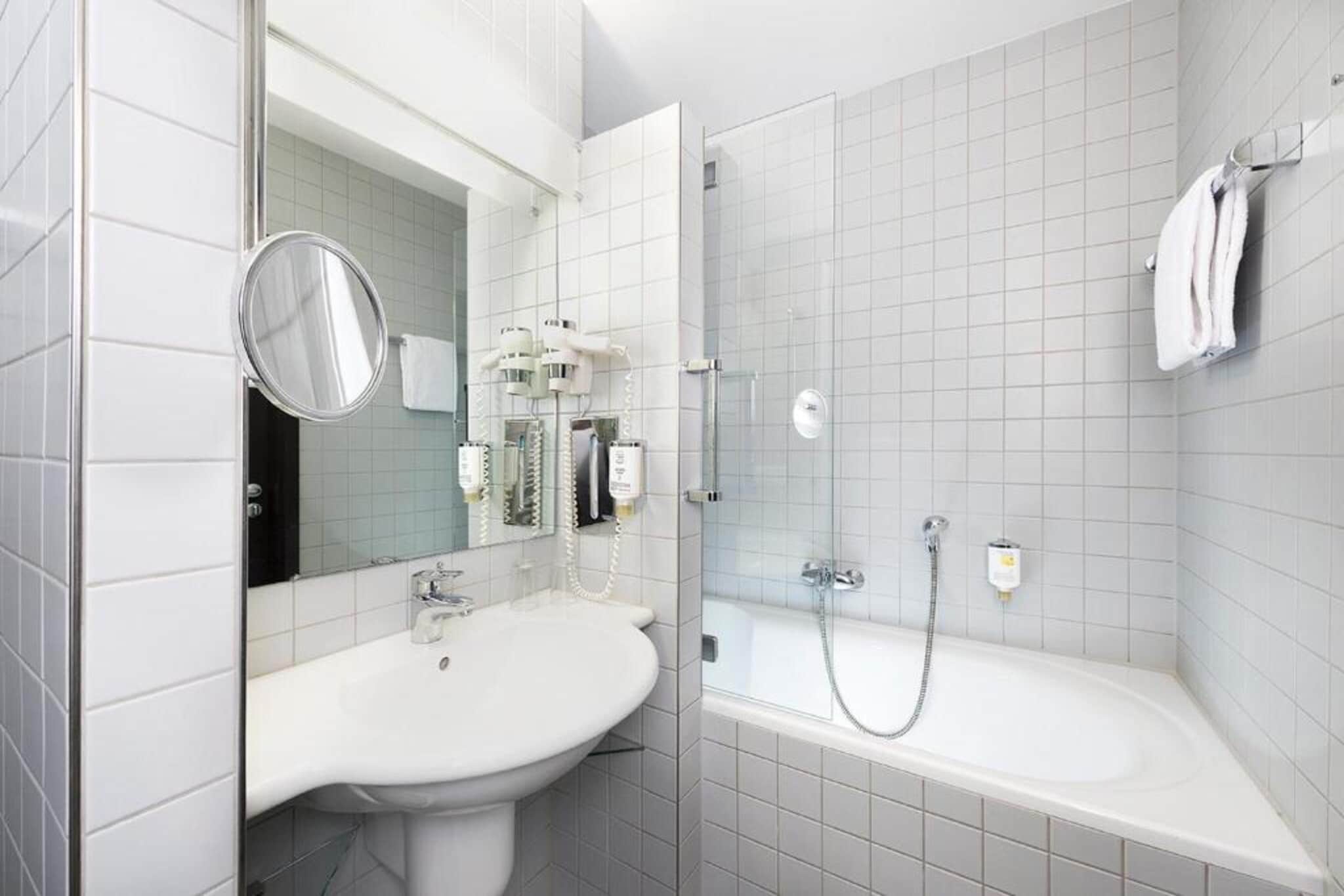 Hotel Bad Honnef - Bathroom