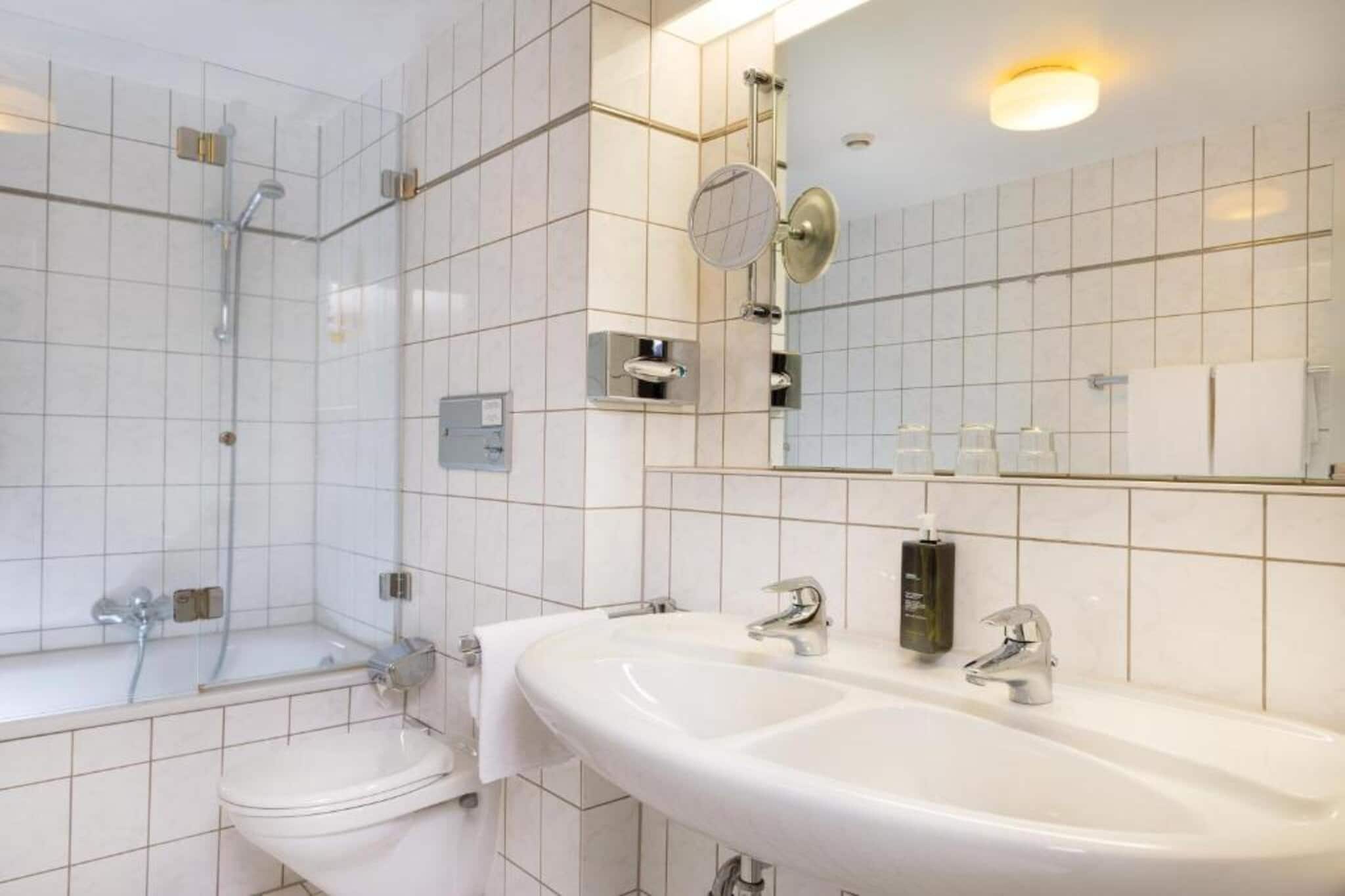 Hotel Lüneburg - Badkamer