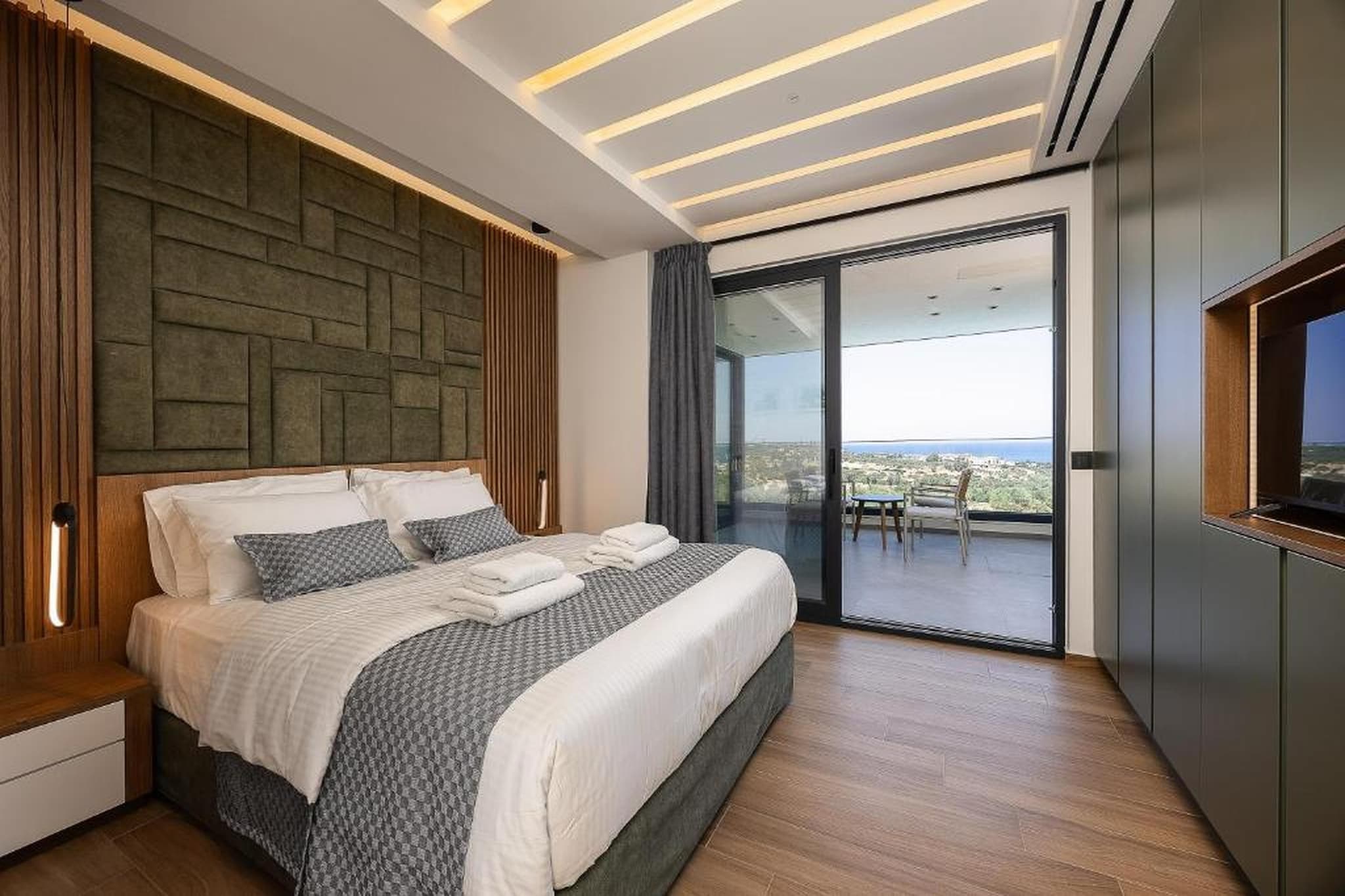 MT7 Panoramic Sea View Villa - Slaapkamer