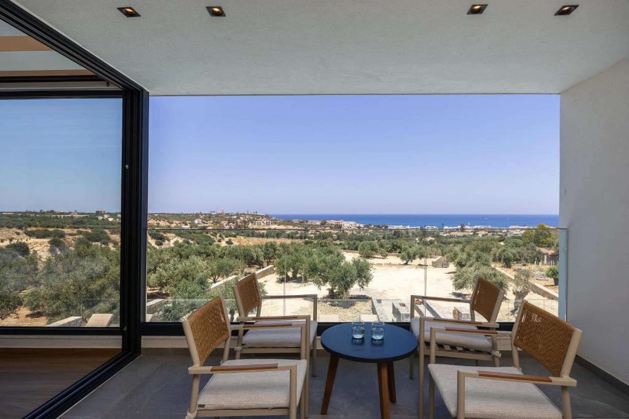 MT7 Panoramic Sea View Villa - Terrasbalkon