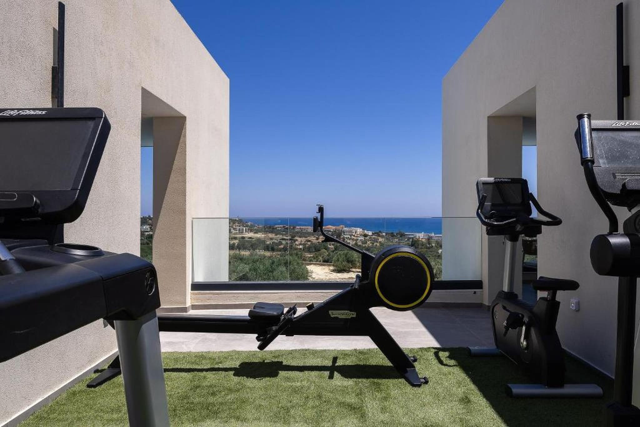 MT7 Panoramic Sea View Villa - Faciliteiten