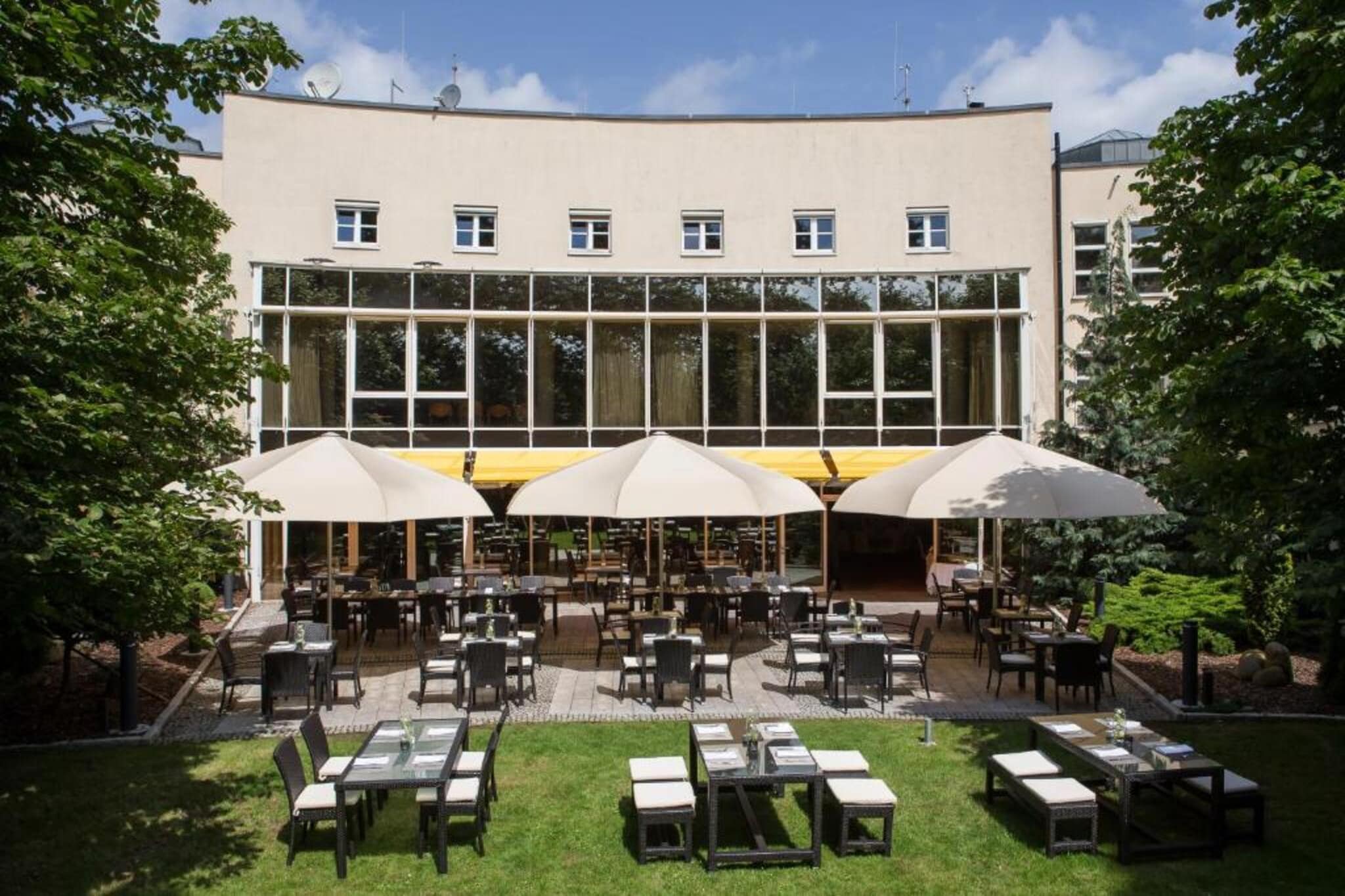 Hotel Leipzig - Image-tags.hotelexteriorsummer
