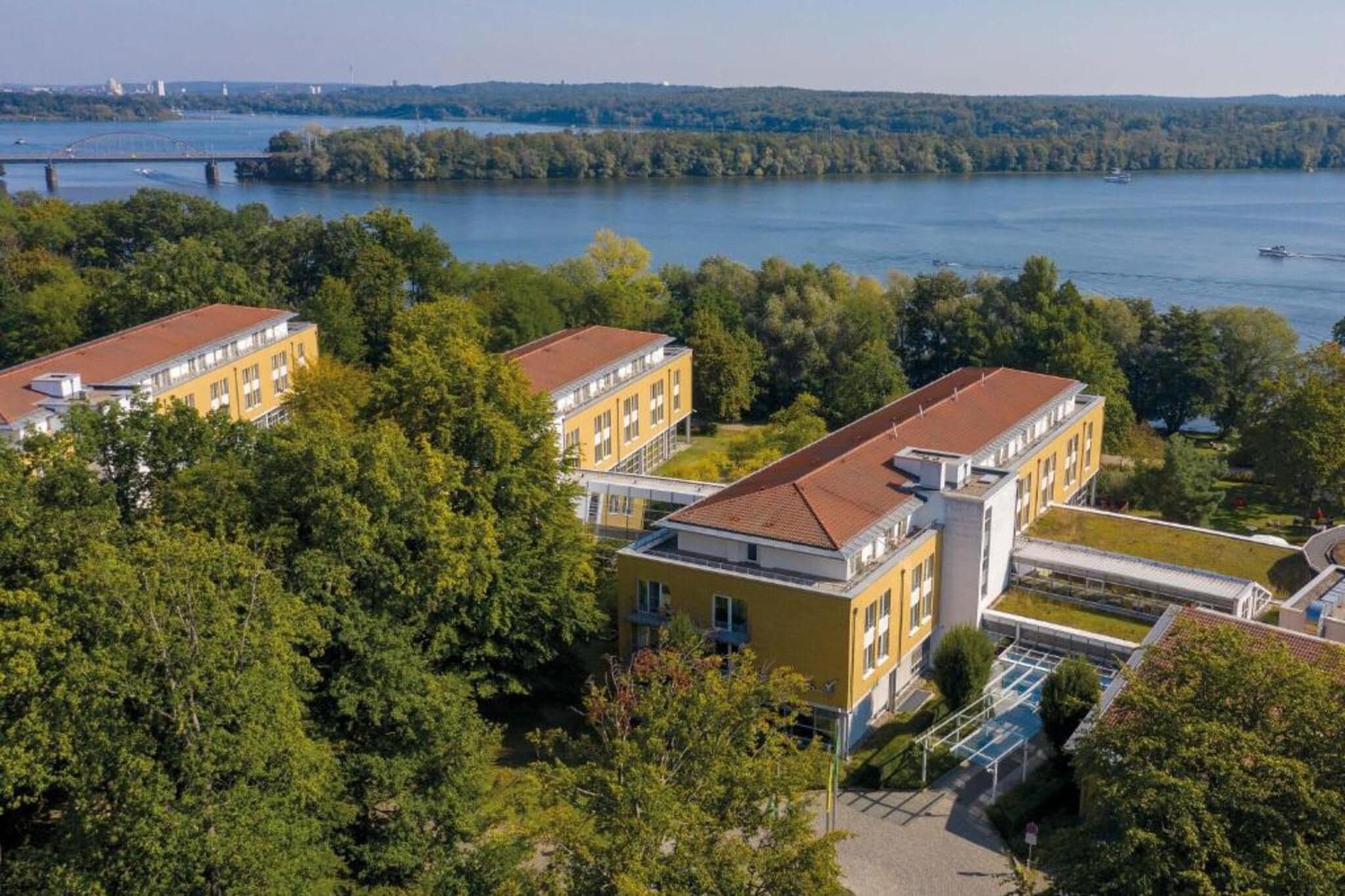 SeeHotel Potsdam - Image-tags.hotelexteriorsummer