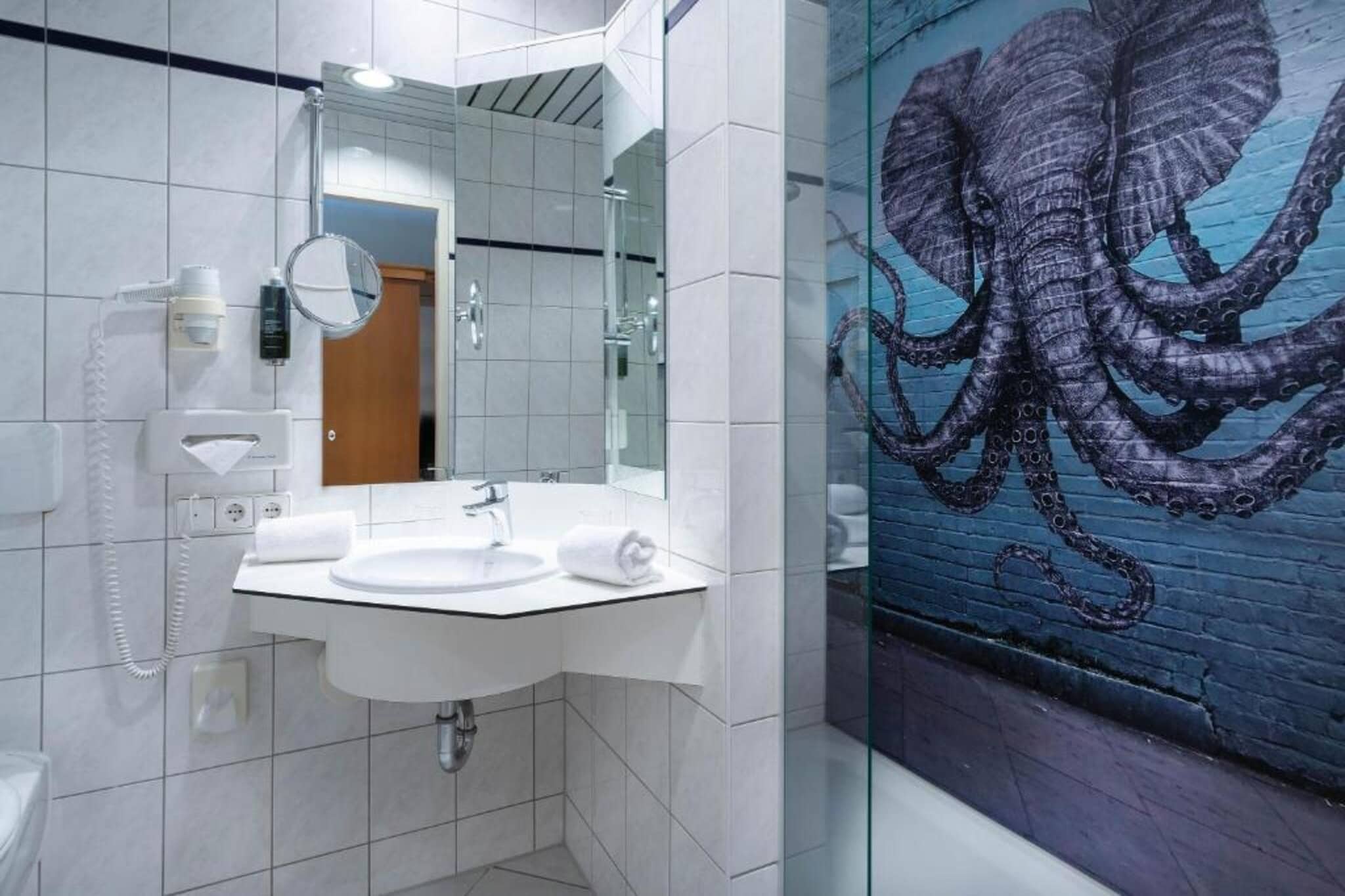 Avendi Hotel am Griebnitzsee - Badkamer