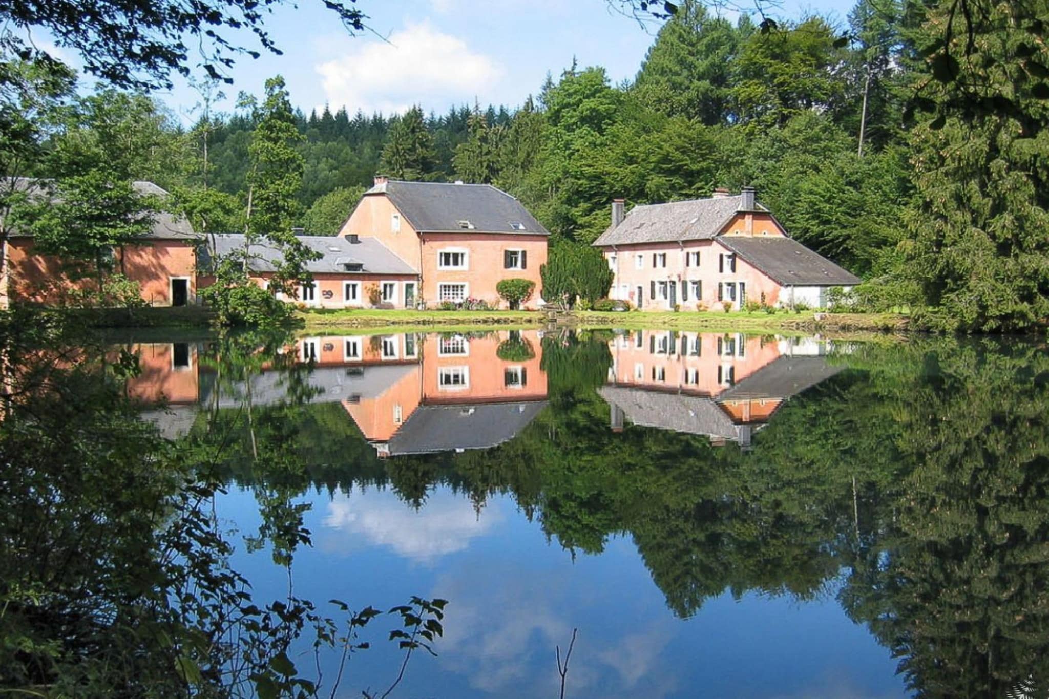 Le Petit Moulin - Image-tags.water view