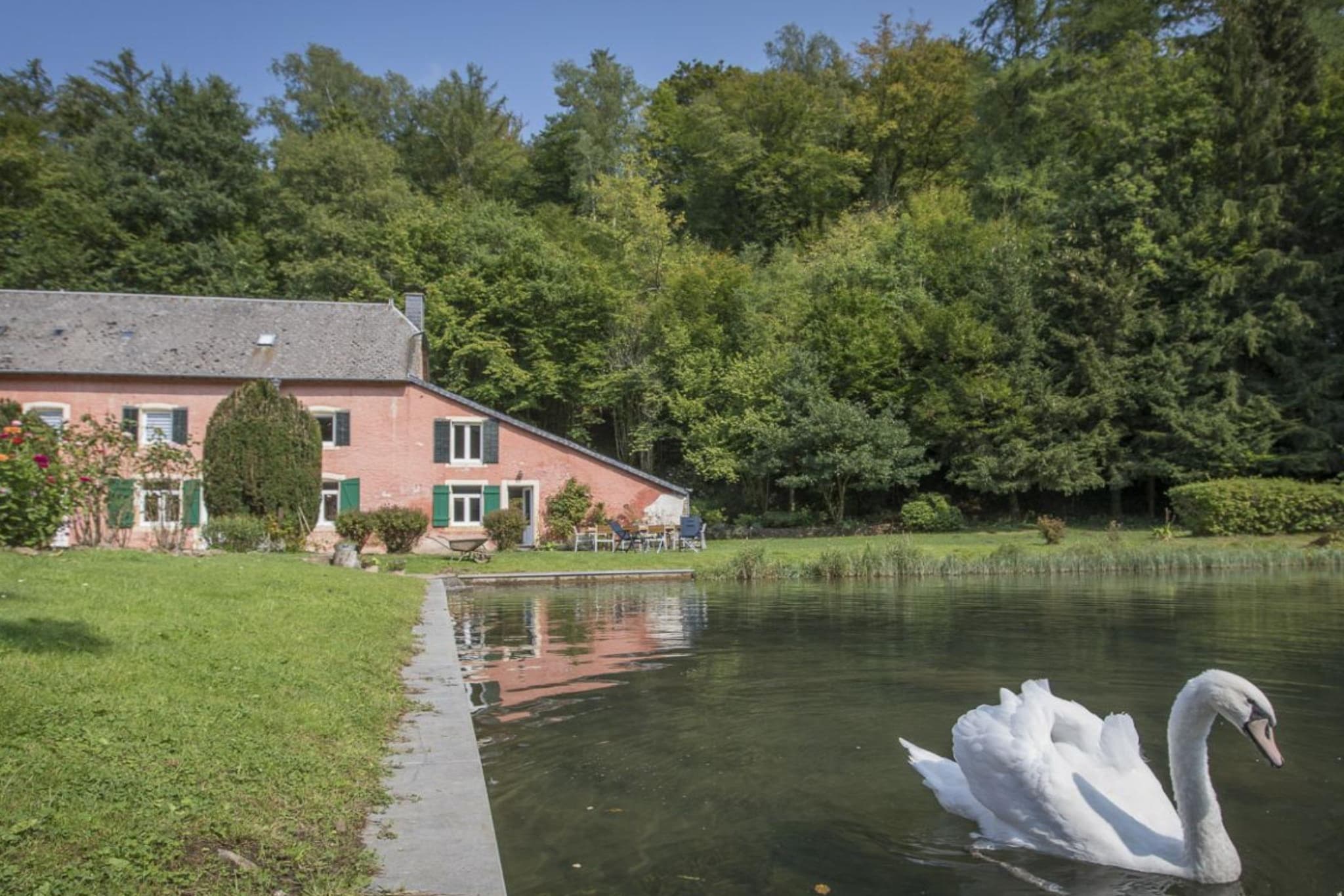 Le Petit Moulin - Buitenkant zomer